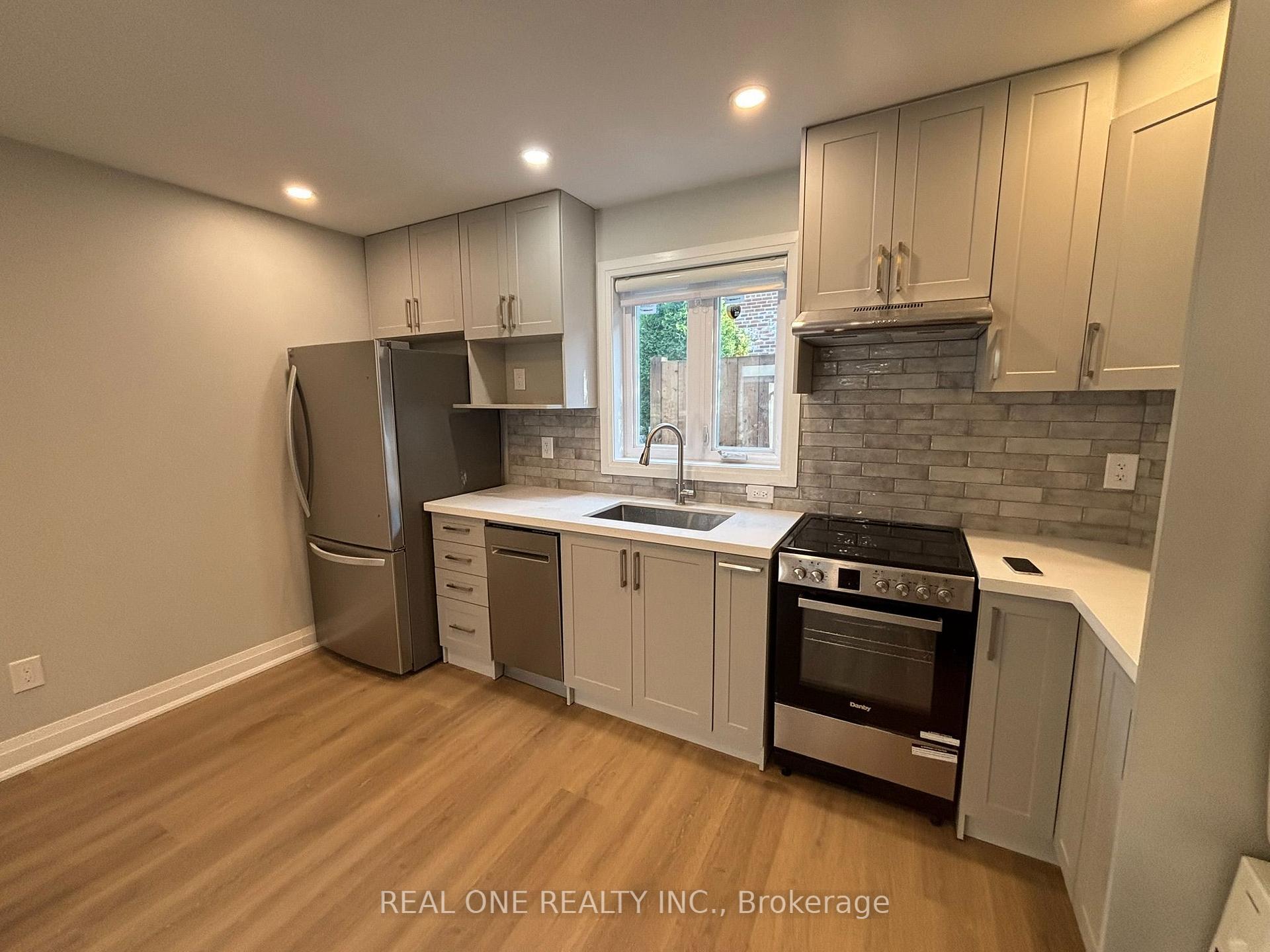 Photo 17 of Unit Laneway house, 90 Douglas Avenue, Toronto, Lawrence Park North — HOMEH