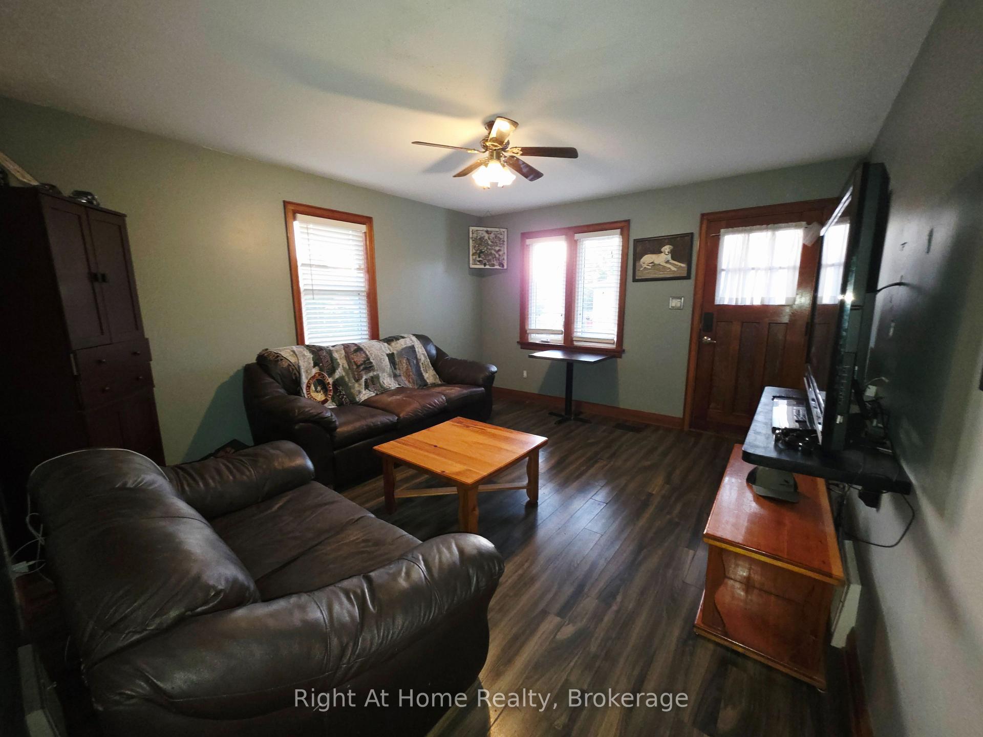 Photo 2 of 195 Empress Avenue S, Thunder Bay, West End — HOMEH