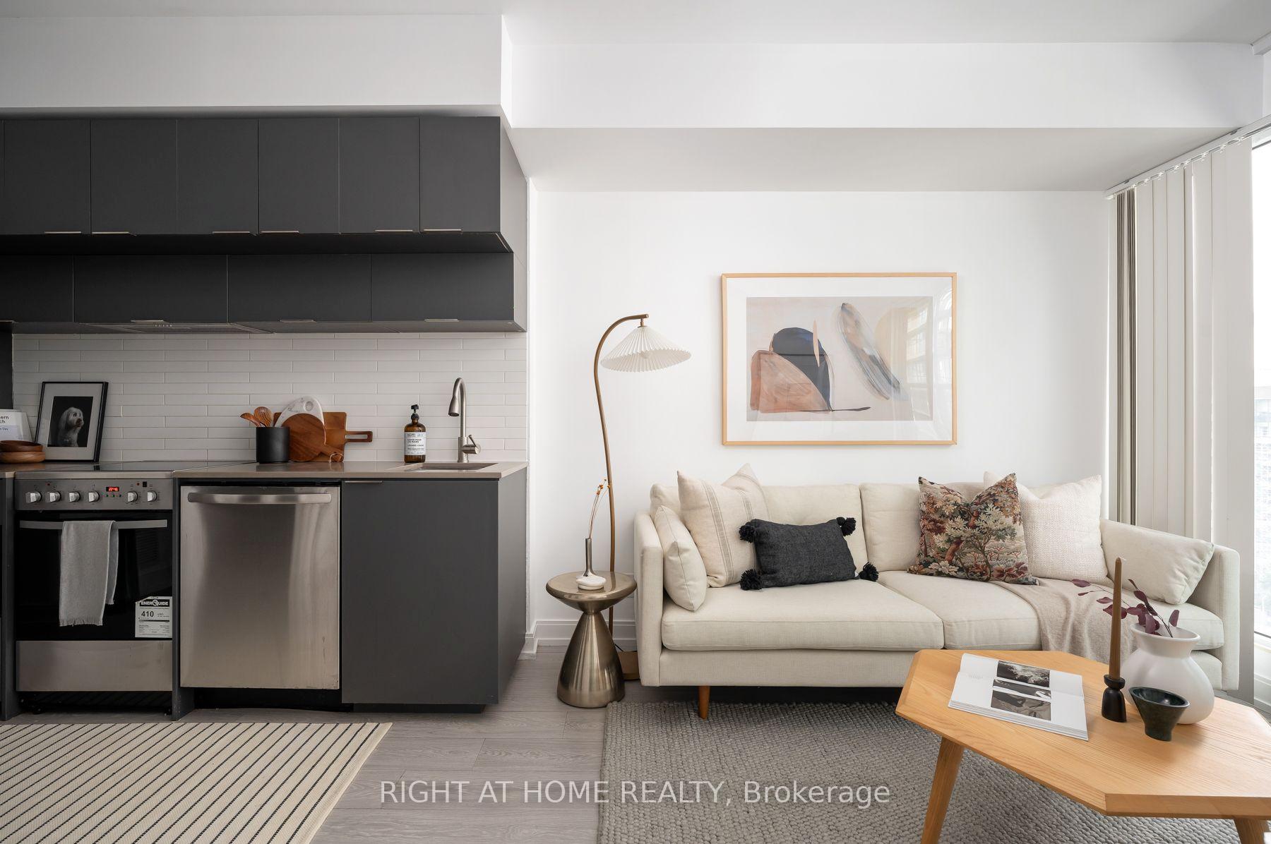 Photo of Unit 1115, 181 Dundas Street E