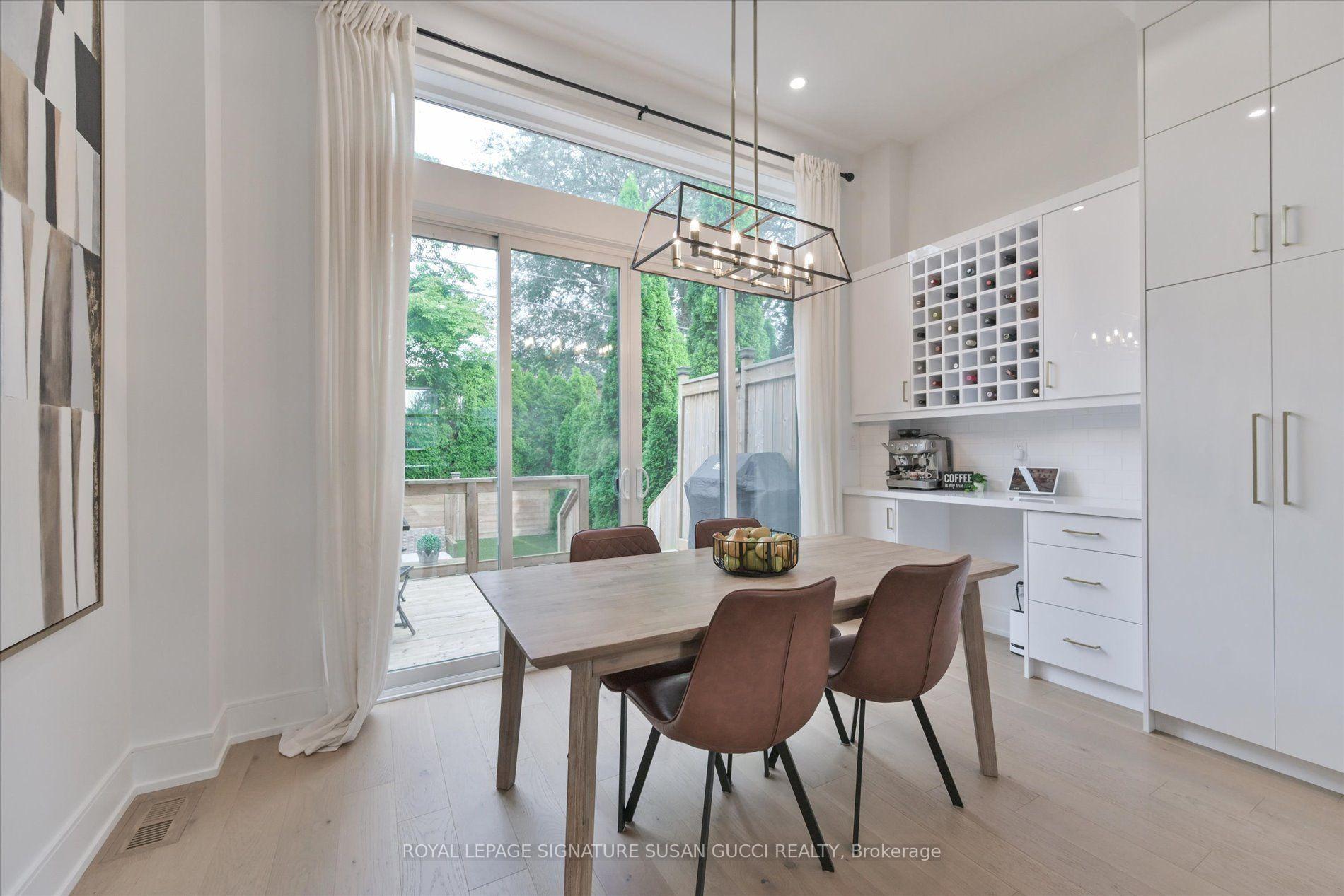Photo 12 of 7A Everett Crescent, Toronto, Woodbine-Lumsden — HOMEH