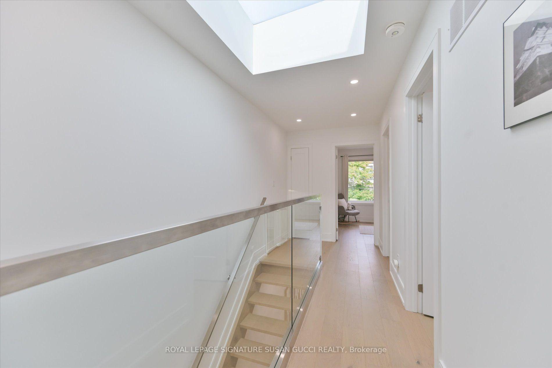 Photo 17 of 7A Everett Crescent, Toronto, Woodbine-Lumsden — HOMEH