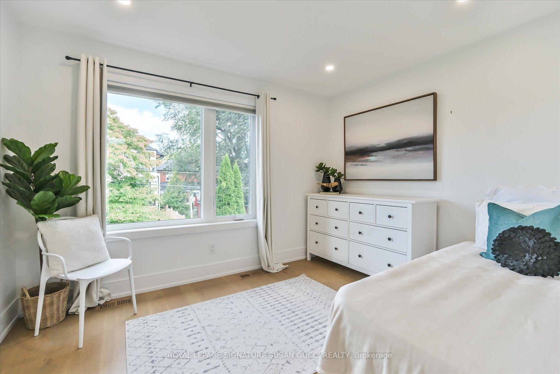 Photo 23 of 7A Everett Crescent, Toronto, Woodbine-Lumsden — HOMEH