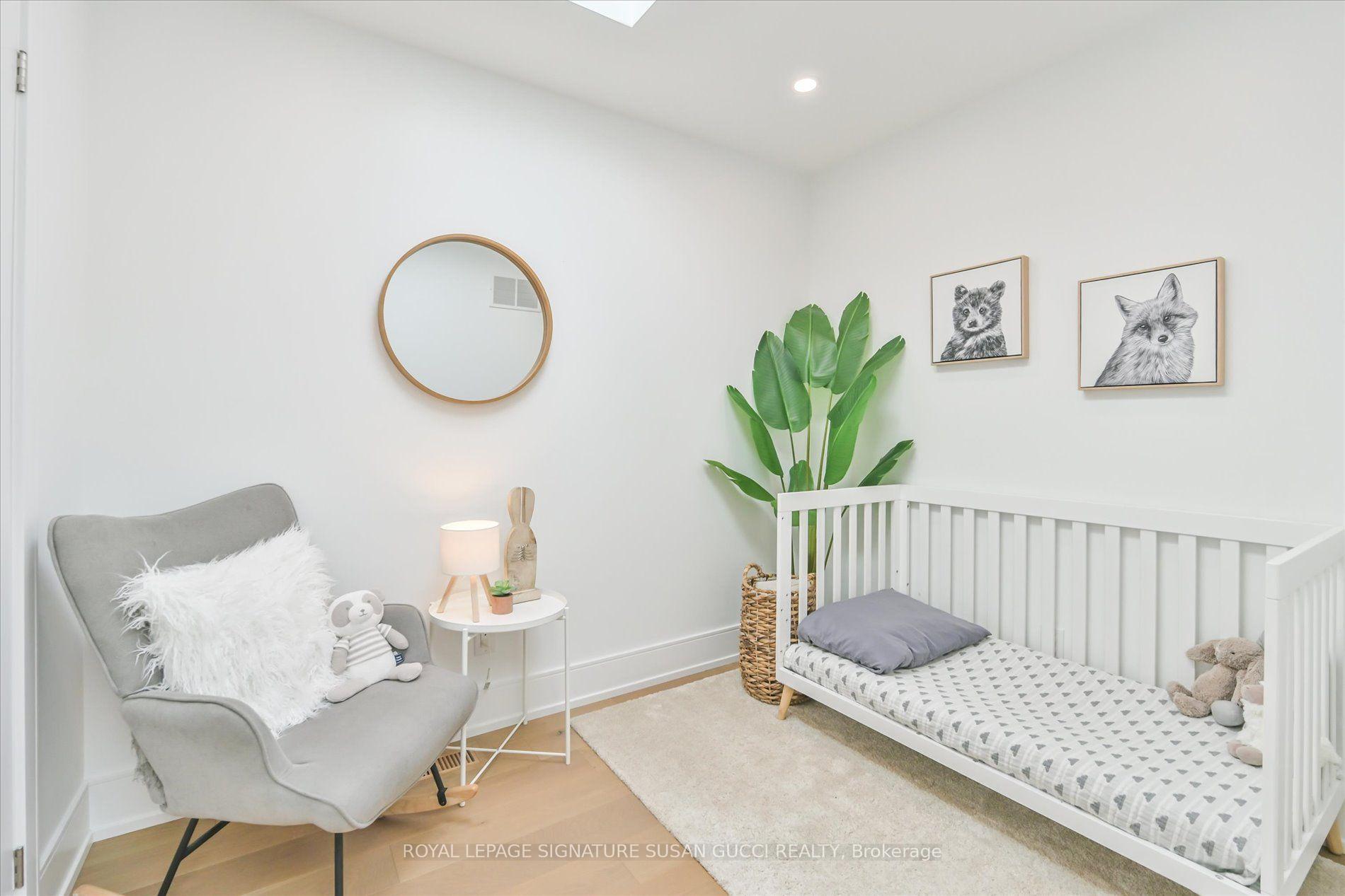 Photo 25 of 7A Everett Crescent, Toronto, Woodbine-Lumsden — HOMEH