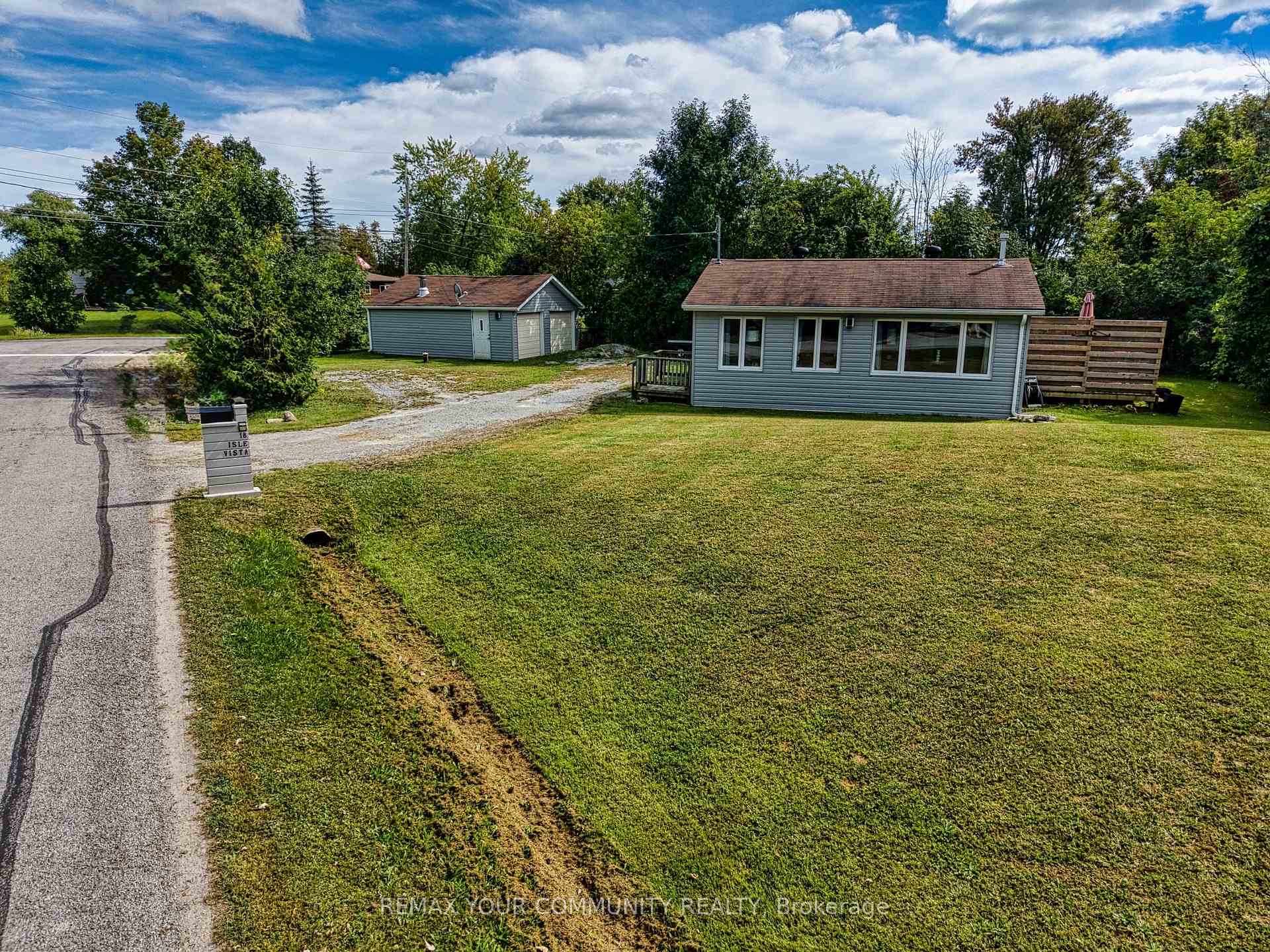 Photo 2 of 18 Isle Vista Drive, Georgina, Virginia — HOMEH