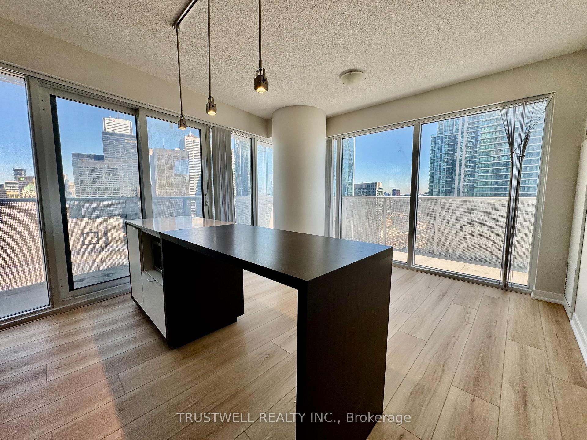 Photo 5 of Unit 3404, 88 Harbour Street, Toronto, Waterfront Communities — HOMEH