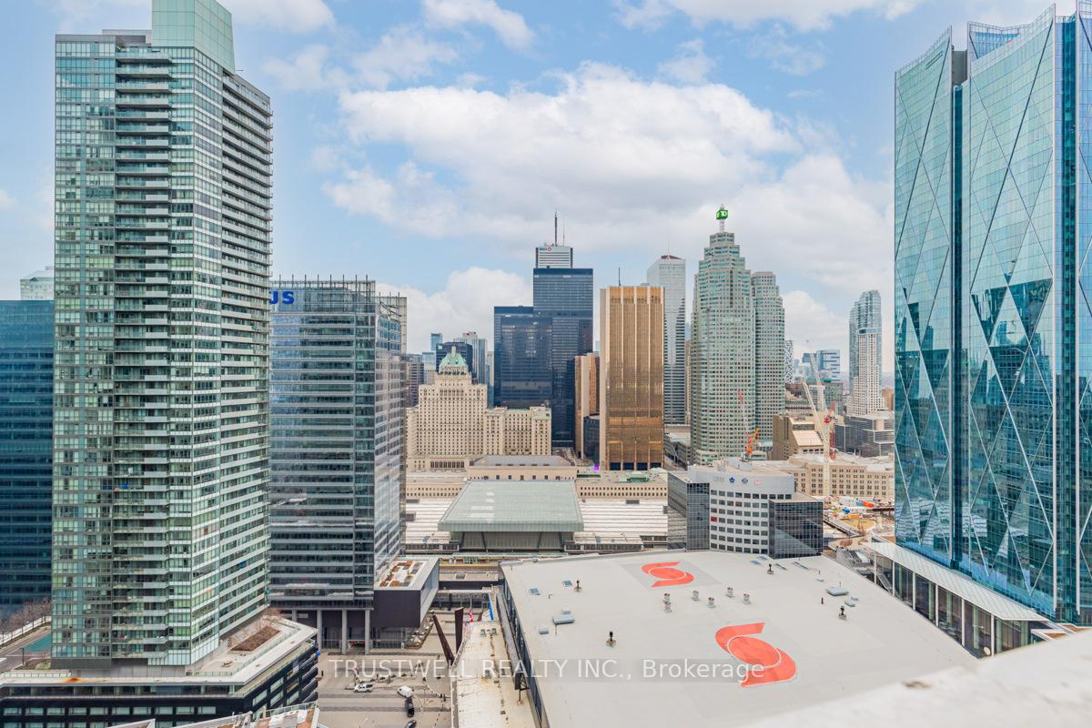 Photo 16 of Unit 3404, 88 Harbour Street, Toronto, Waterfront Communities — HOMEH