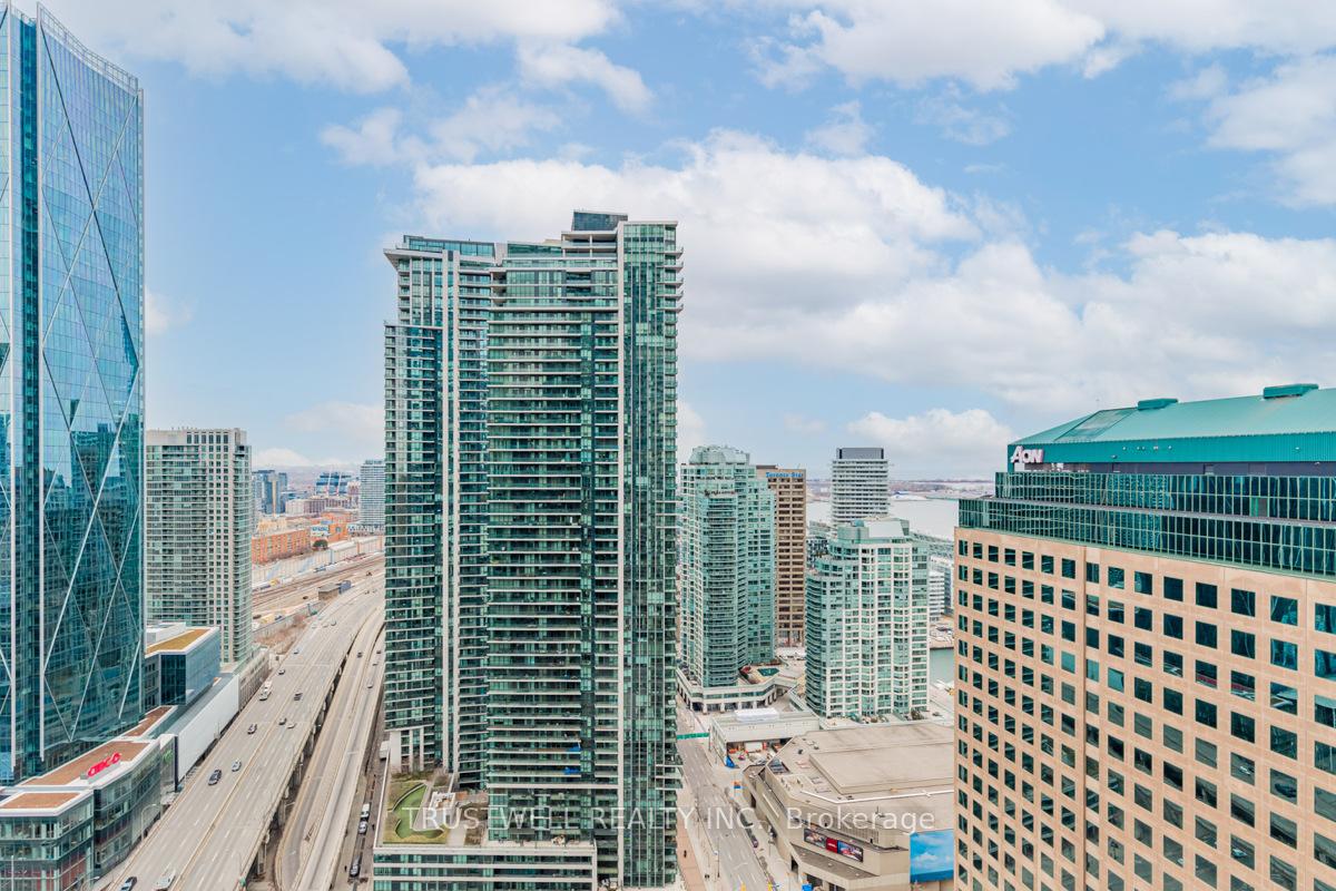 Photo 17 of Unit 3404, 88 Harbour Street, Toronto, Waterfront Communities — HOMEH
