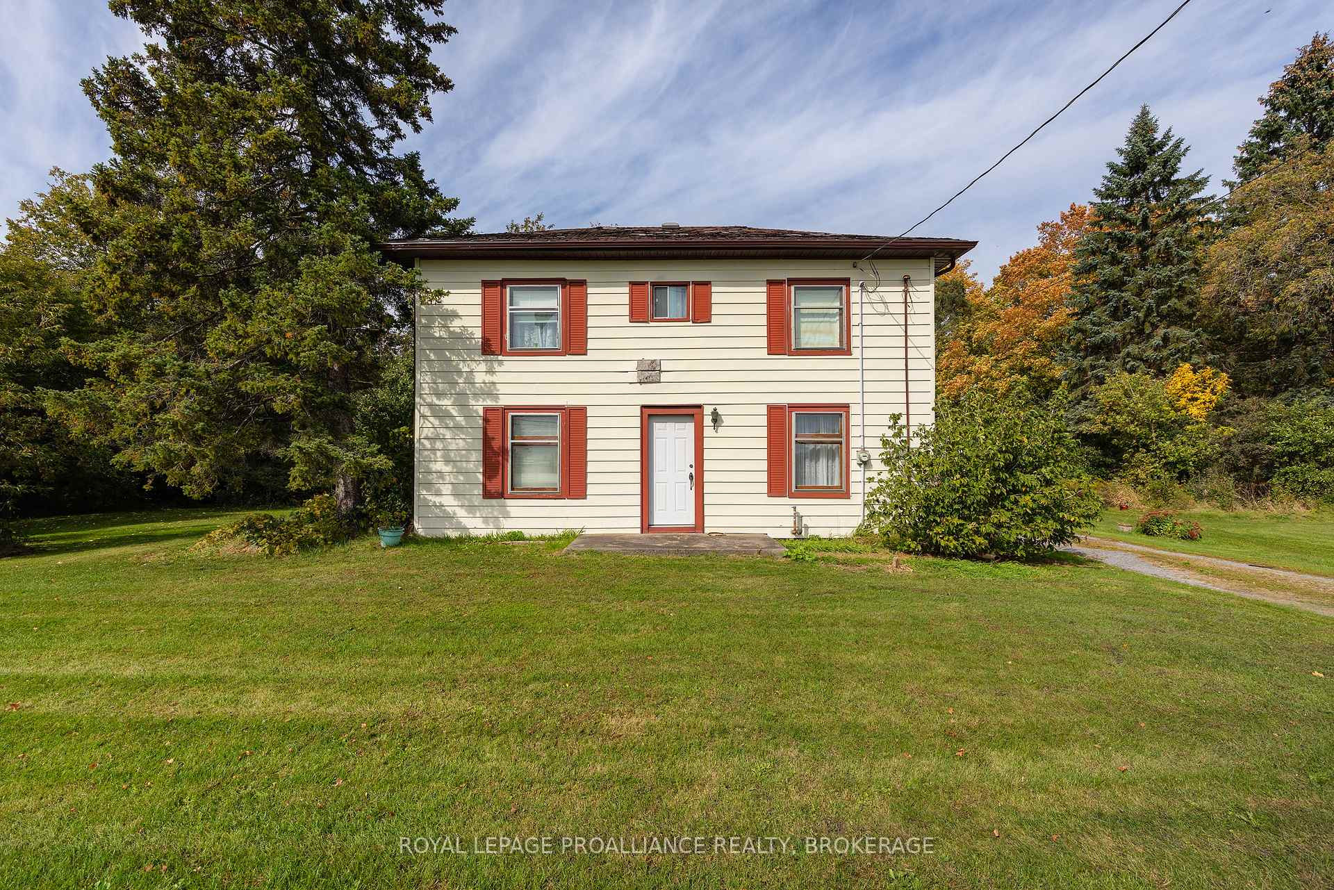 Photo 4 of 5941 County Road 2, Loyalist, Lennox and Addington - South — HOMEH