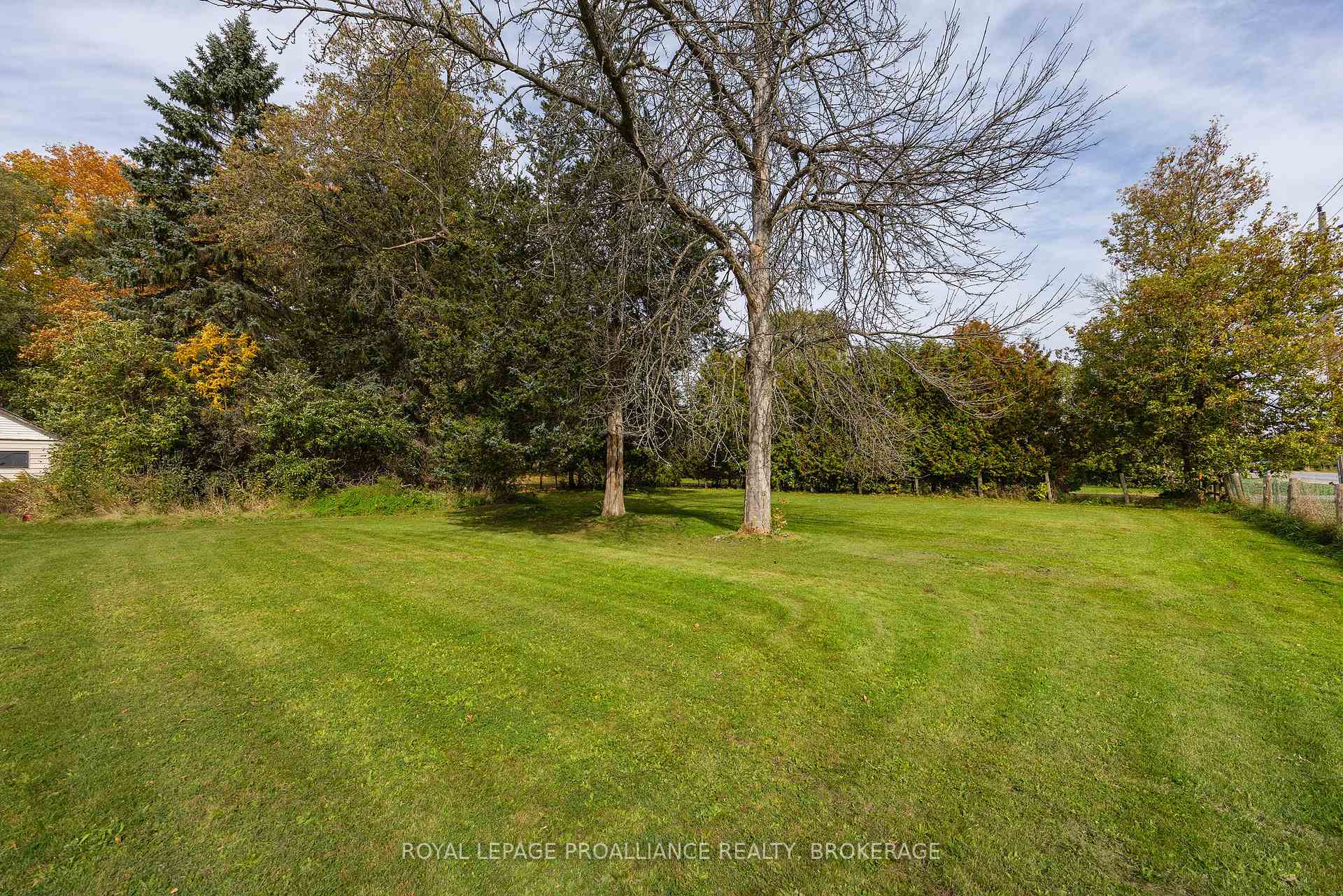 Photo 11 of 5941 County Road 2, Loyalist, Lennox and Addington - South — HOMEH
