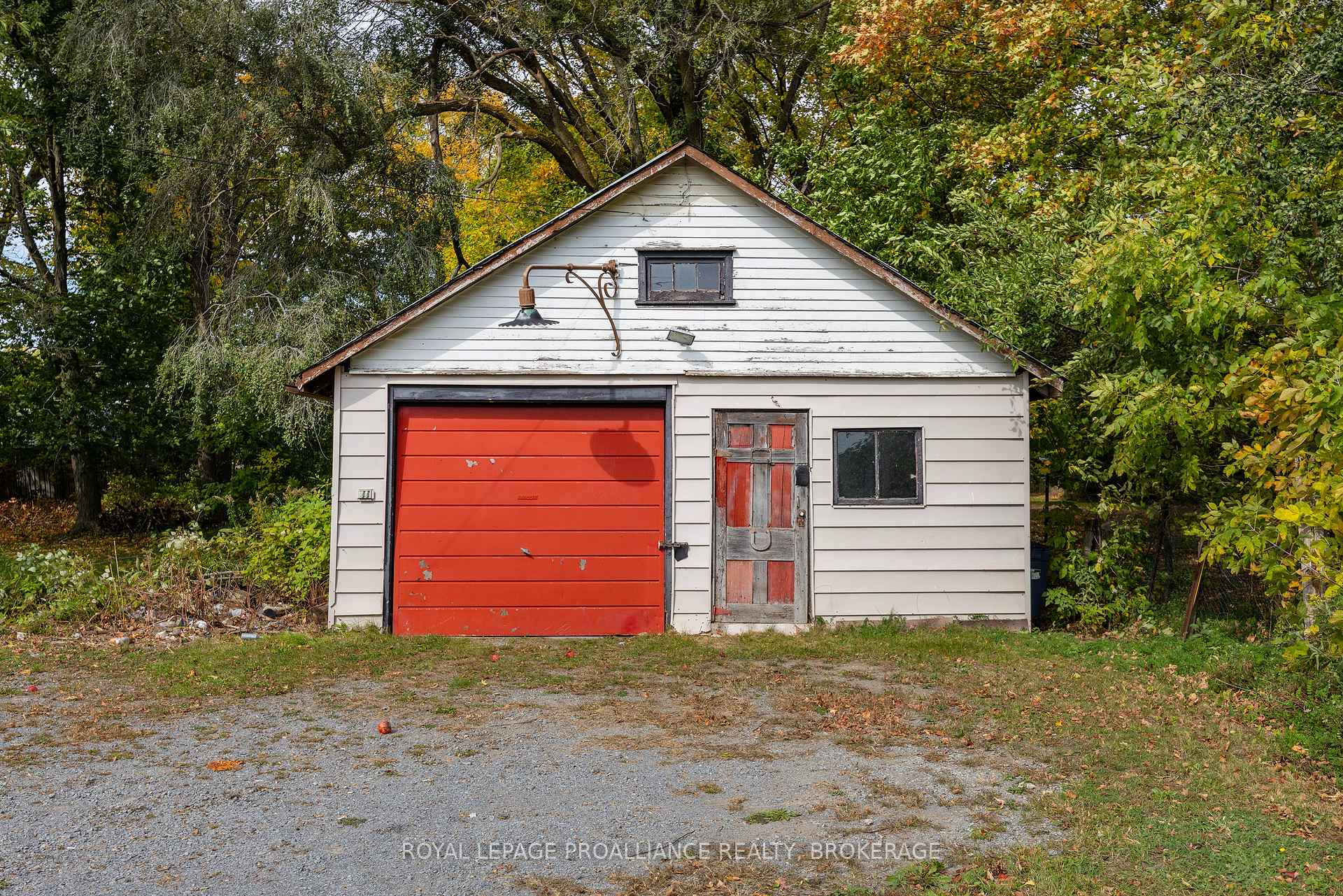 Photo 14 of 5941 County Road 2, Loyalist, Lennox and Addington - South — HOMEH