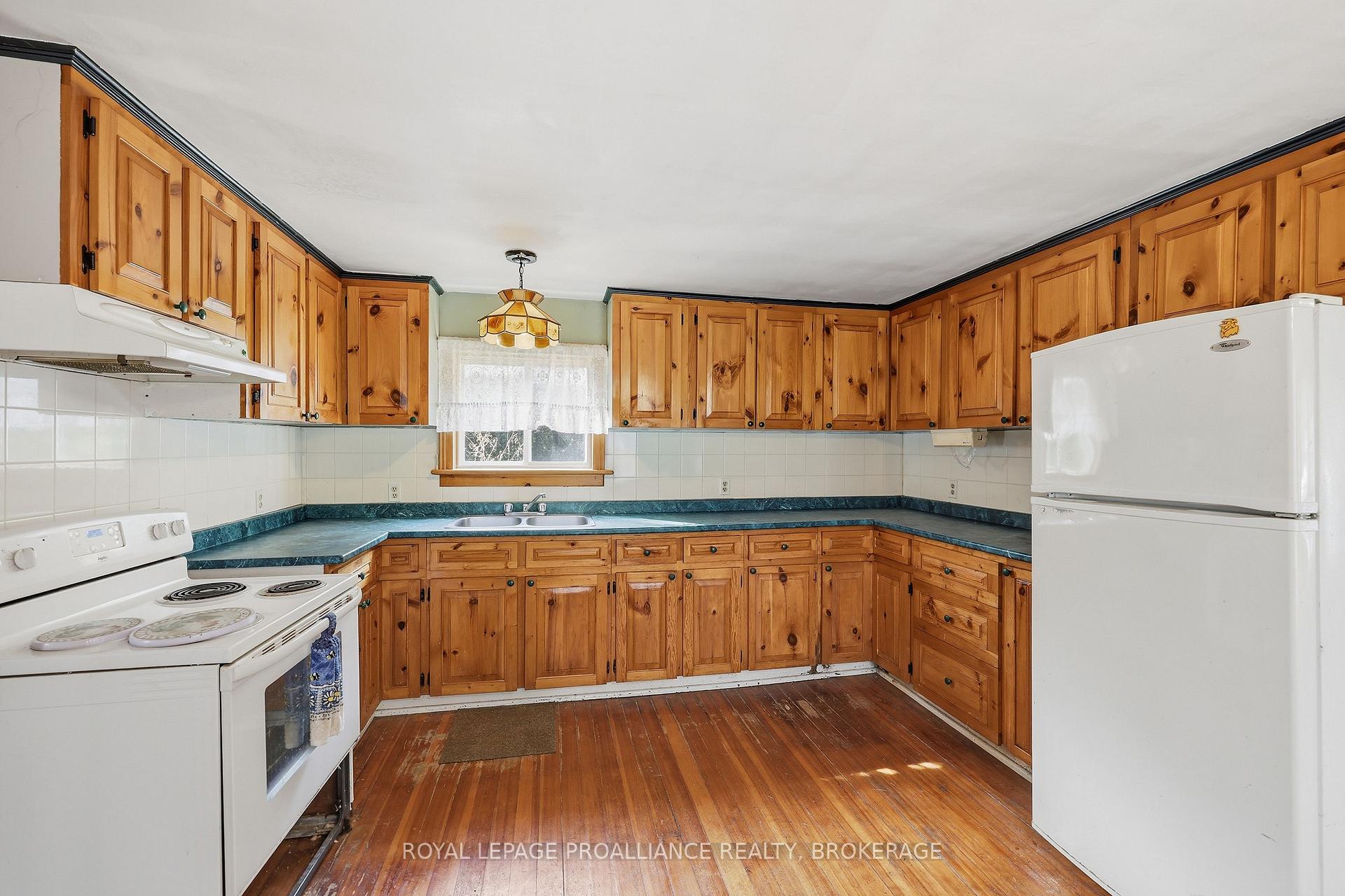 Photo 24 of 5941 County Road 2, Loyalist, Lennox and Addington - South — HOMEH