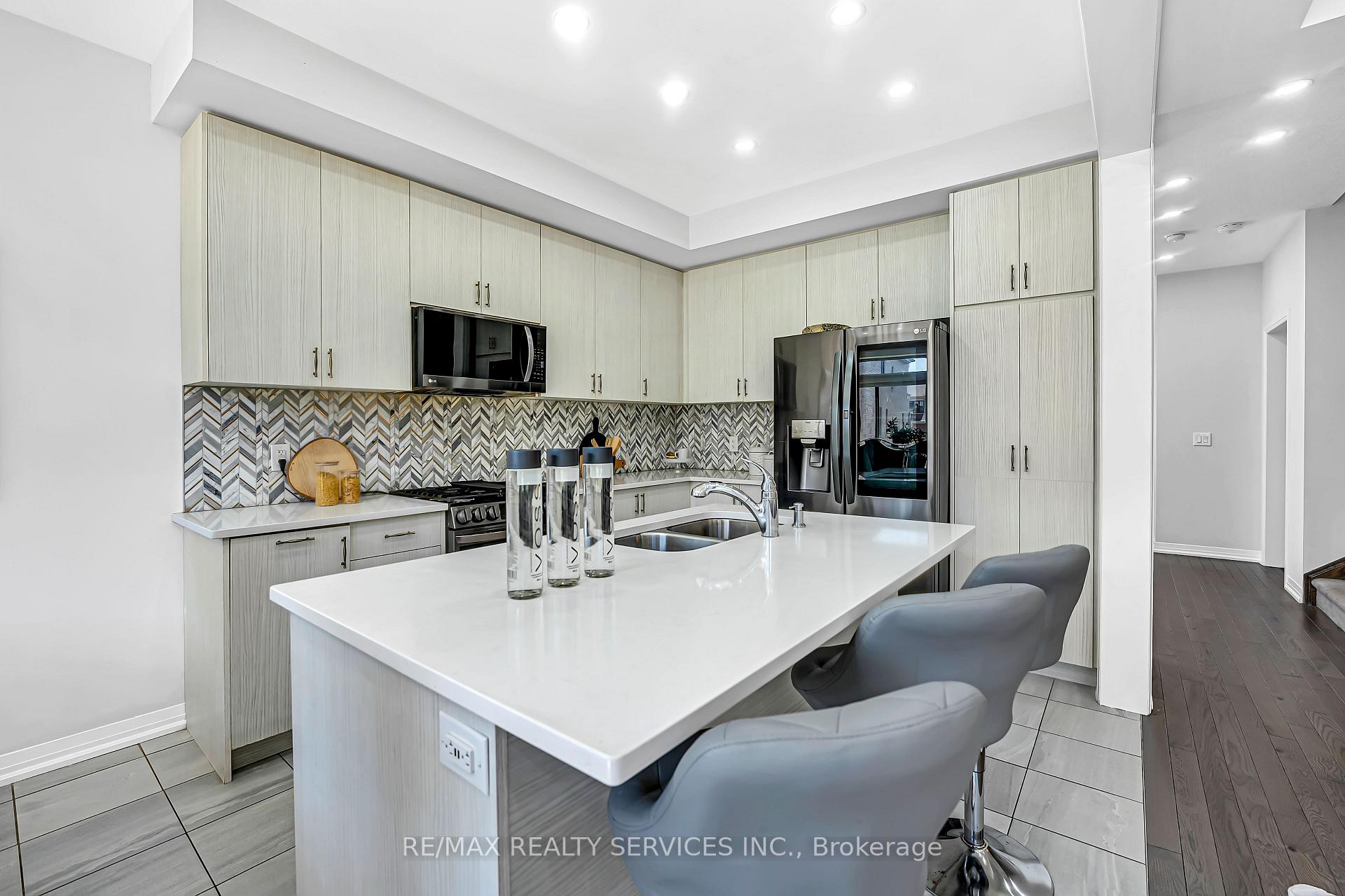 Photo 15 of 13 Steadman Street, Cambridge, Westview — HOMEH