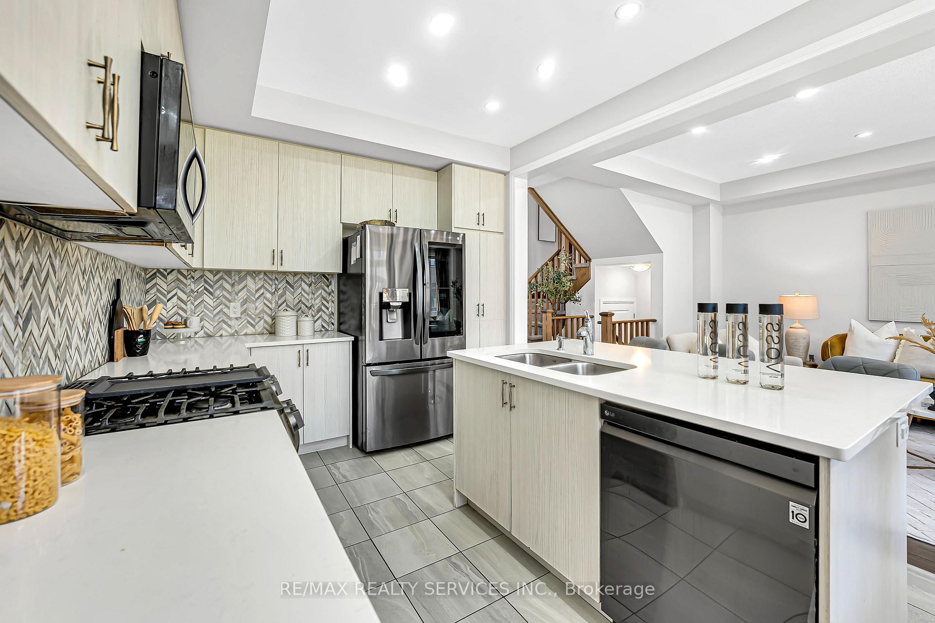 Photo 17 of 13 Steadman Street, Cambridge, Westview — HOMEH