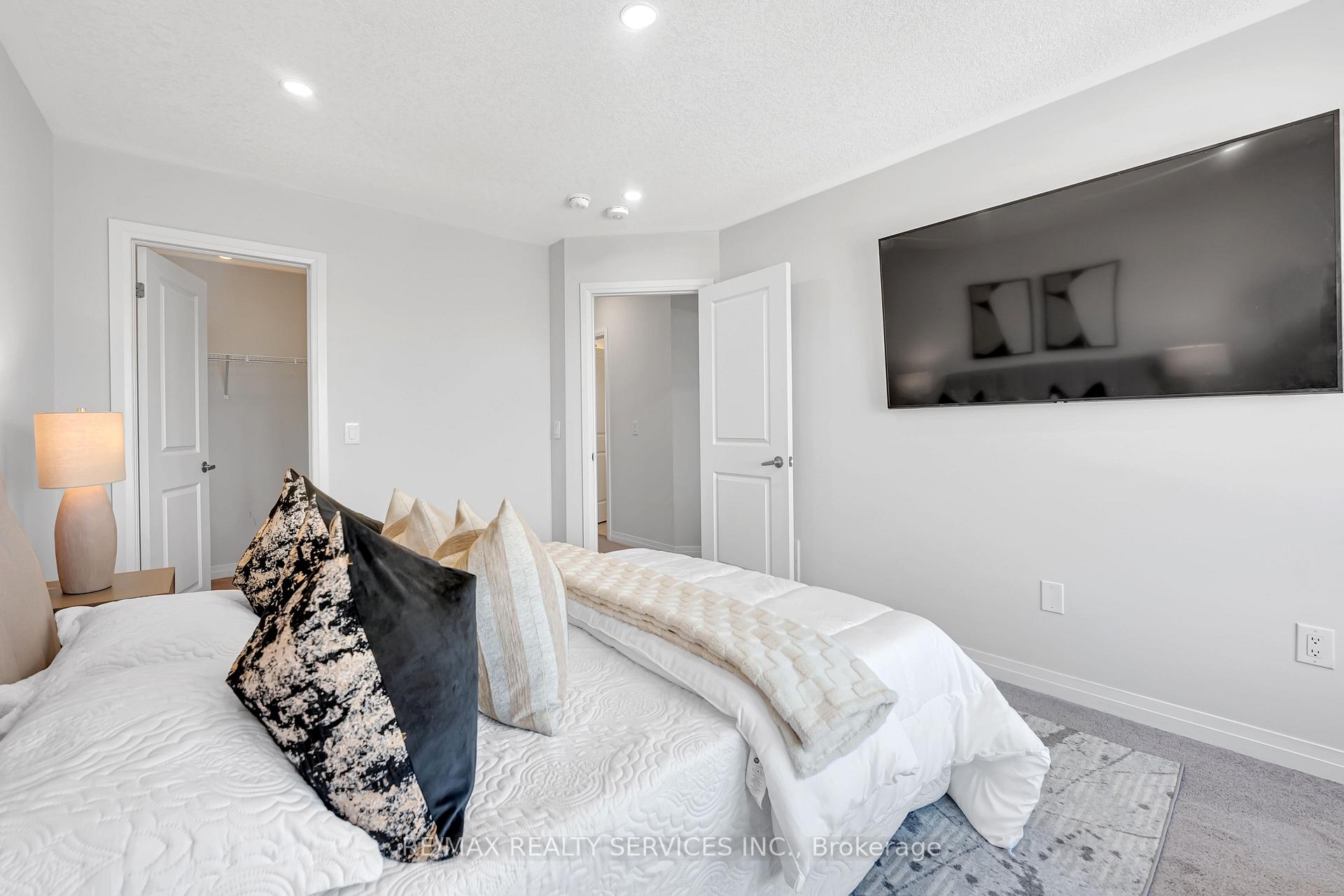 Photo 30 of 13 Steadman Street, Cambridge, Westview — HOMEH
