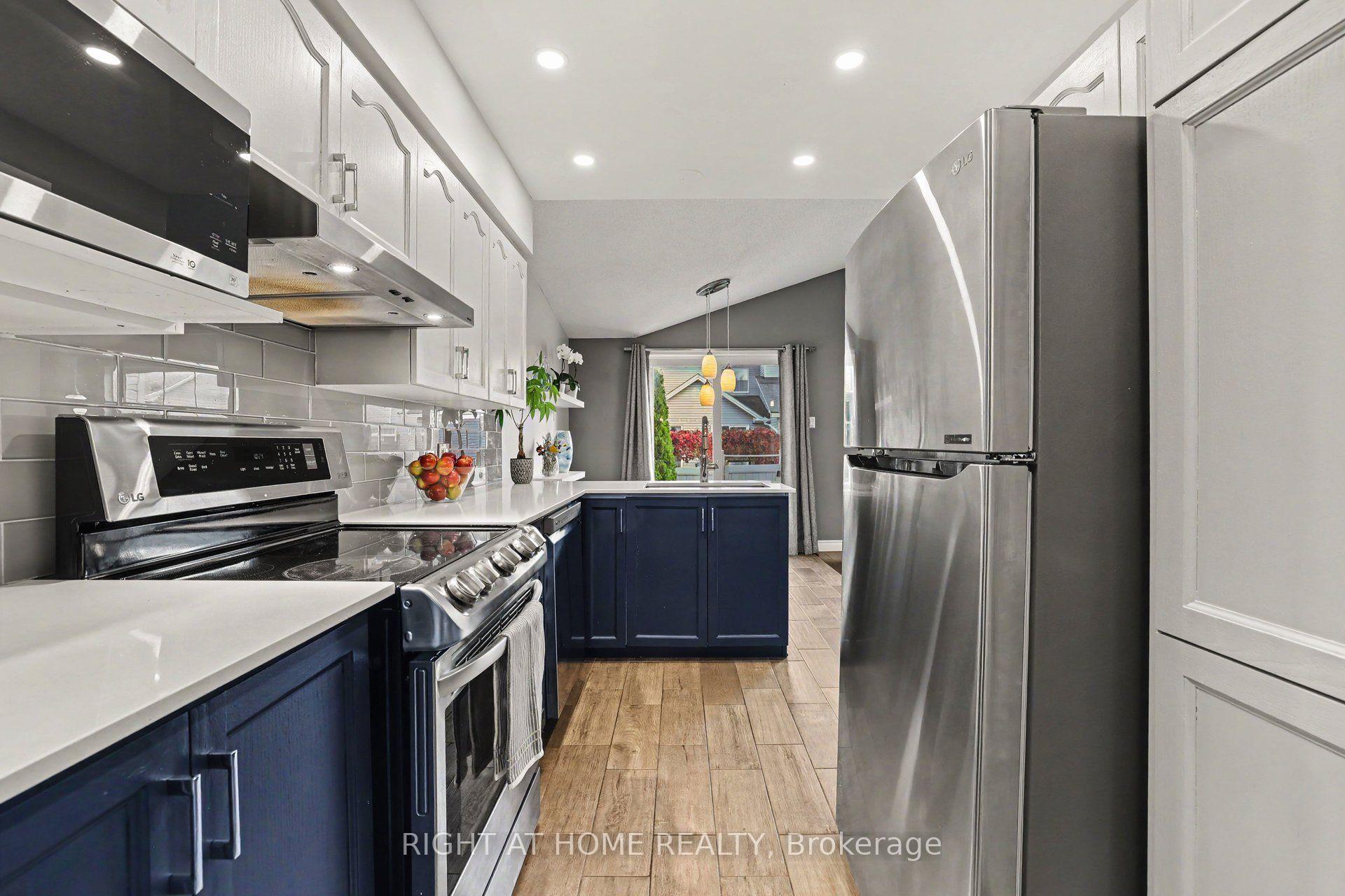 Photo 13 of 21 Kettleby Street, Ottawa, Kanata - Beaverbrook — HOMEH