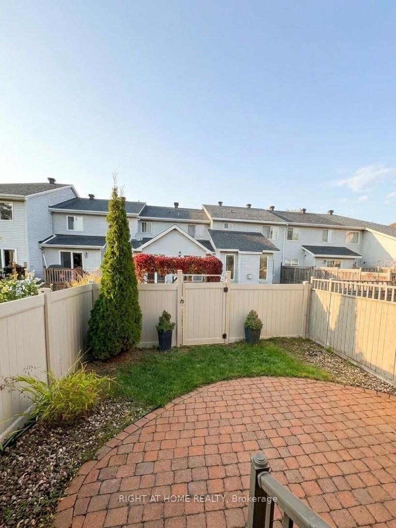 Photo 28 of 21 Kettleby Street, Ottawa, Kanata - Beaverbrook — HOMEH