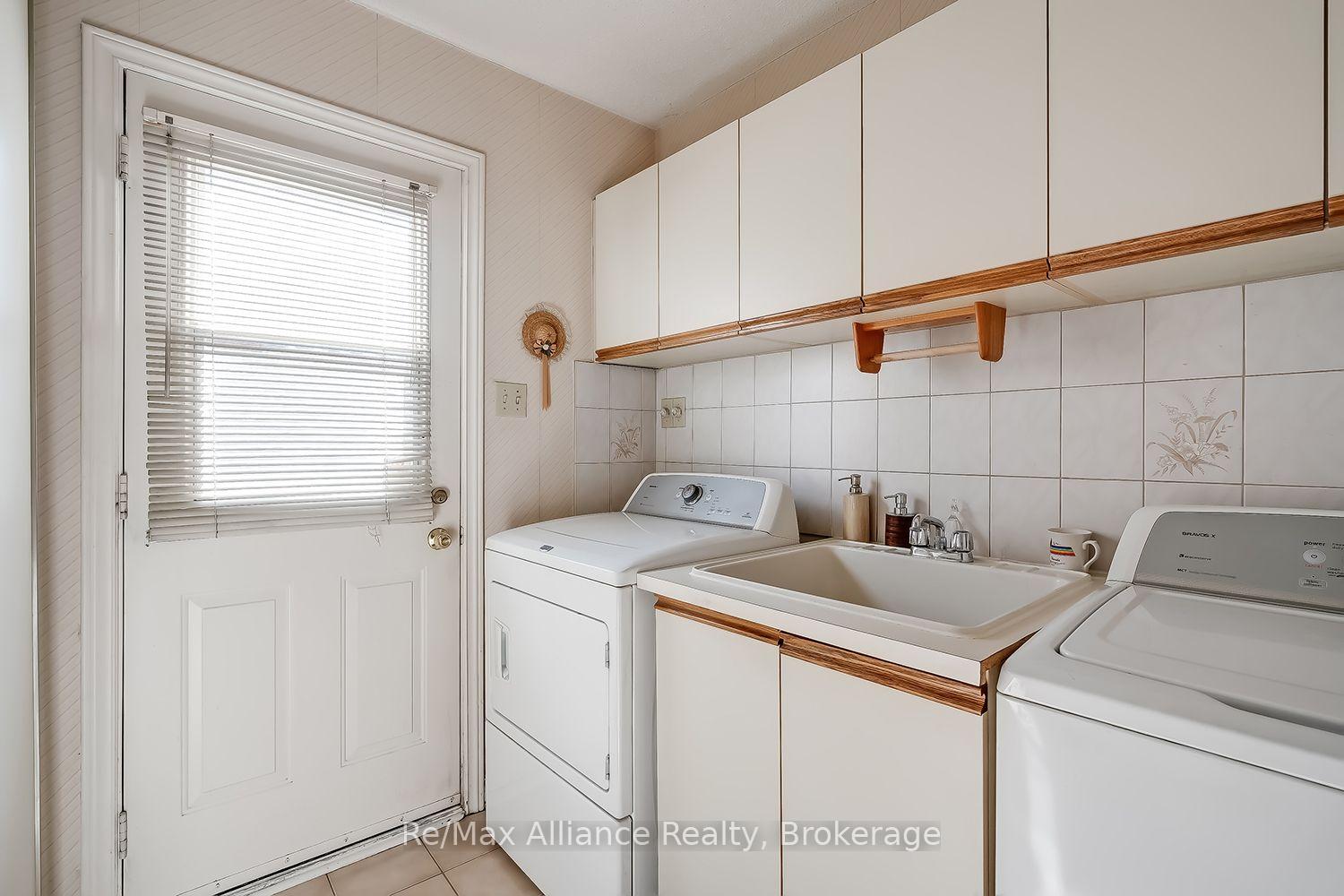 Photo 27 of 2151 Pineview Drive, Oakville, Wedgewood Creek — HOMEH