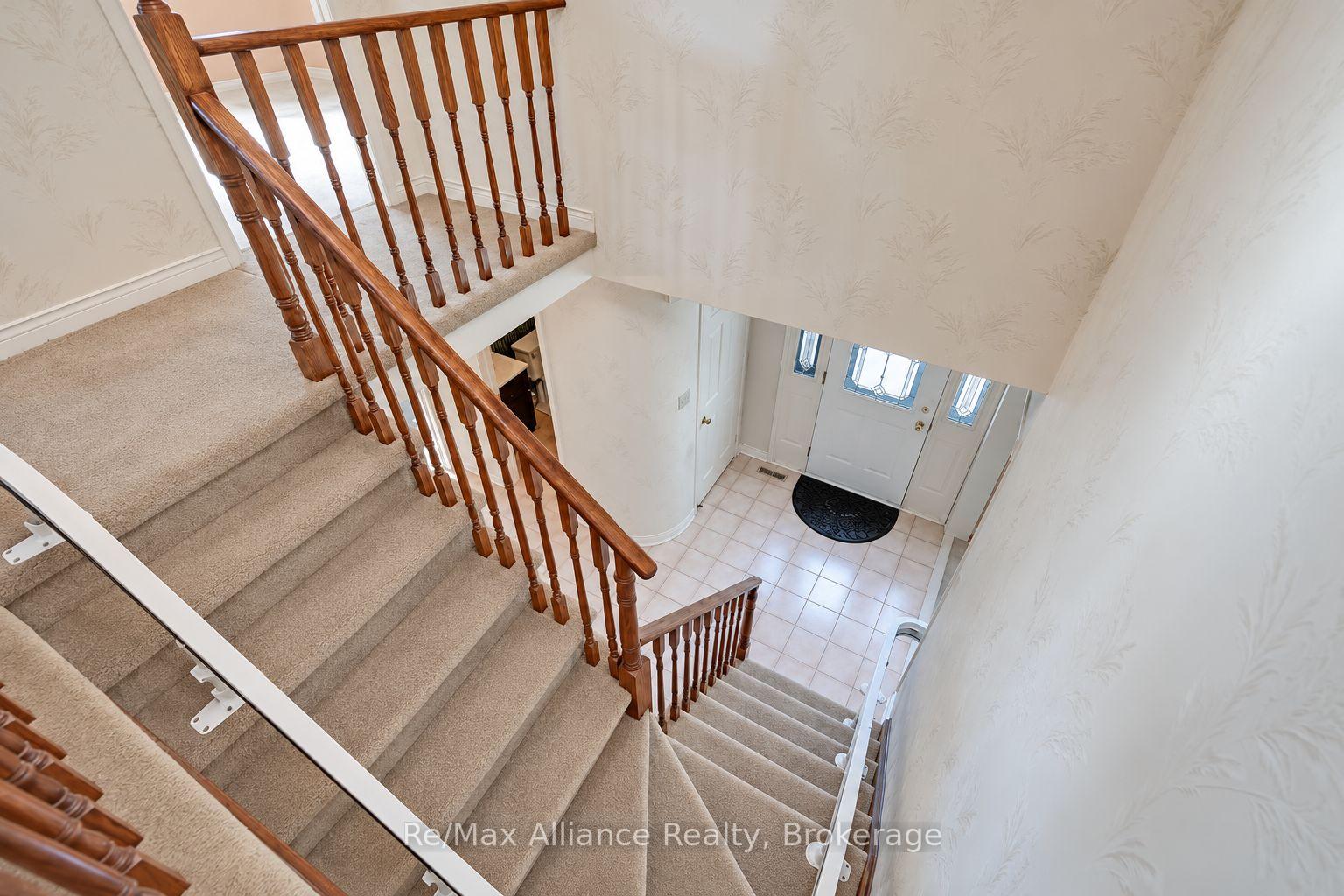 Photo 28 of 2151 Pineview Drive, Oakville, Wedgewood Creek — HOMEH