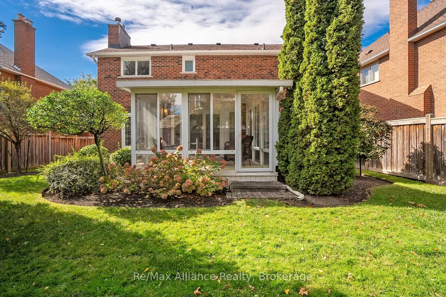 Photo 41 of 2151 Pineview Drive, Oakville, Wedgewood Creek — HOMEH