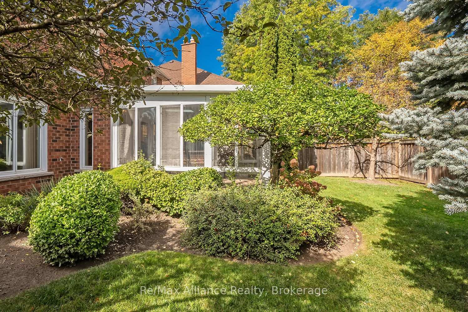 Photo 43 of 2151 Pineview Drive, Oakville, Wedgewood Creek — HOMEH