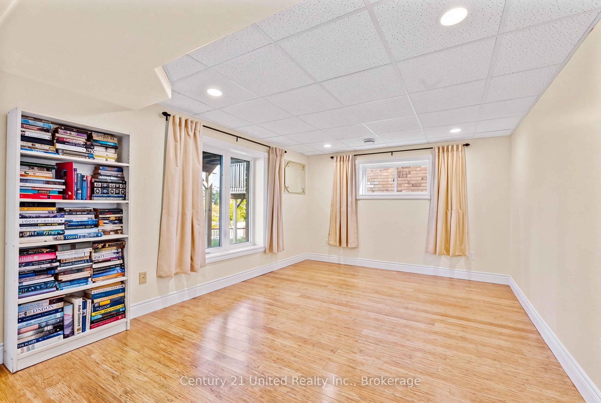 Photo 18 of 380 Bianco Crescent, Peterborough, Monaghan Ward 2 — HOMEH