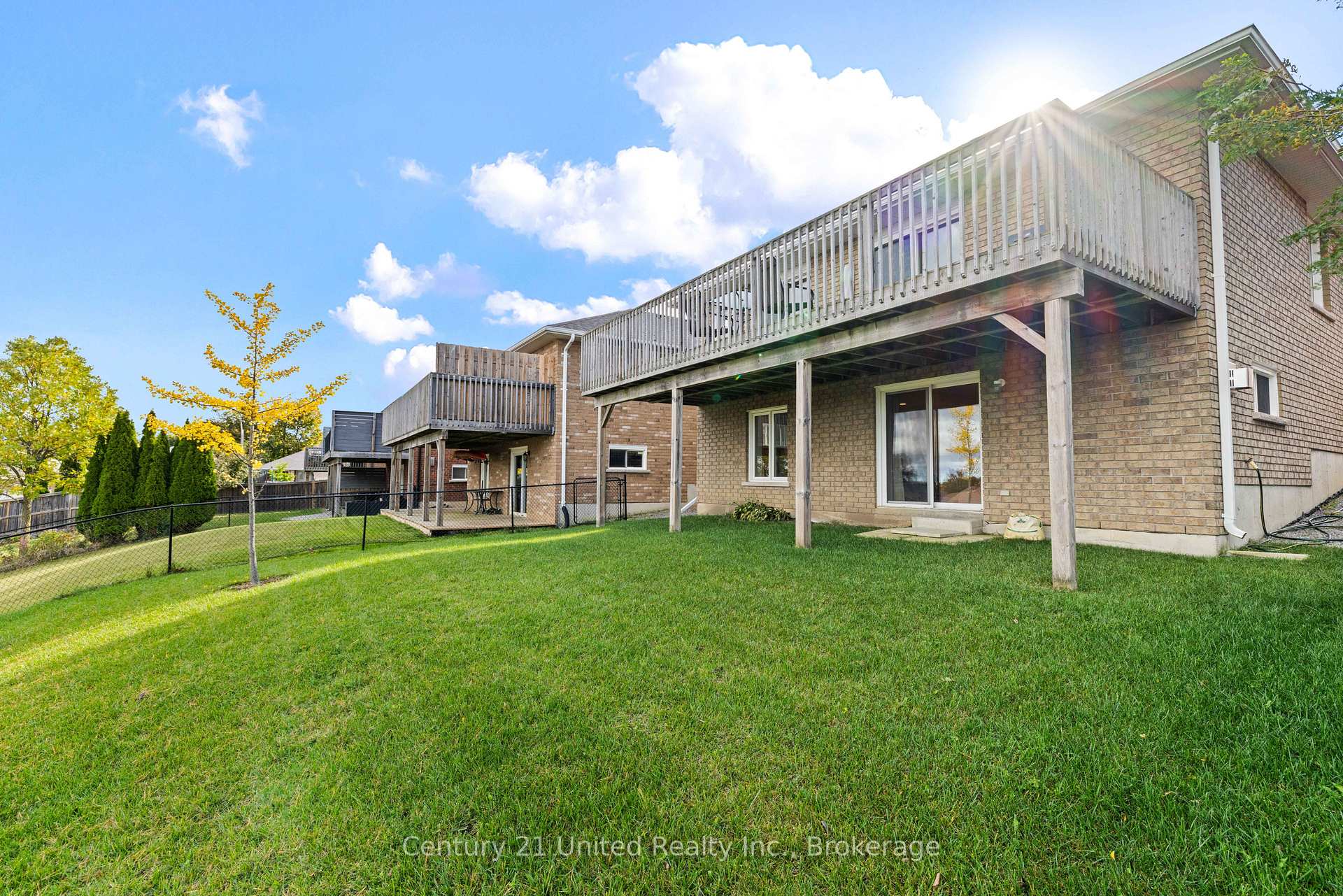 Photo 23 of 380 Bianco Crescent, Peterborough, Monaghan Ward 2 — HOMEH