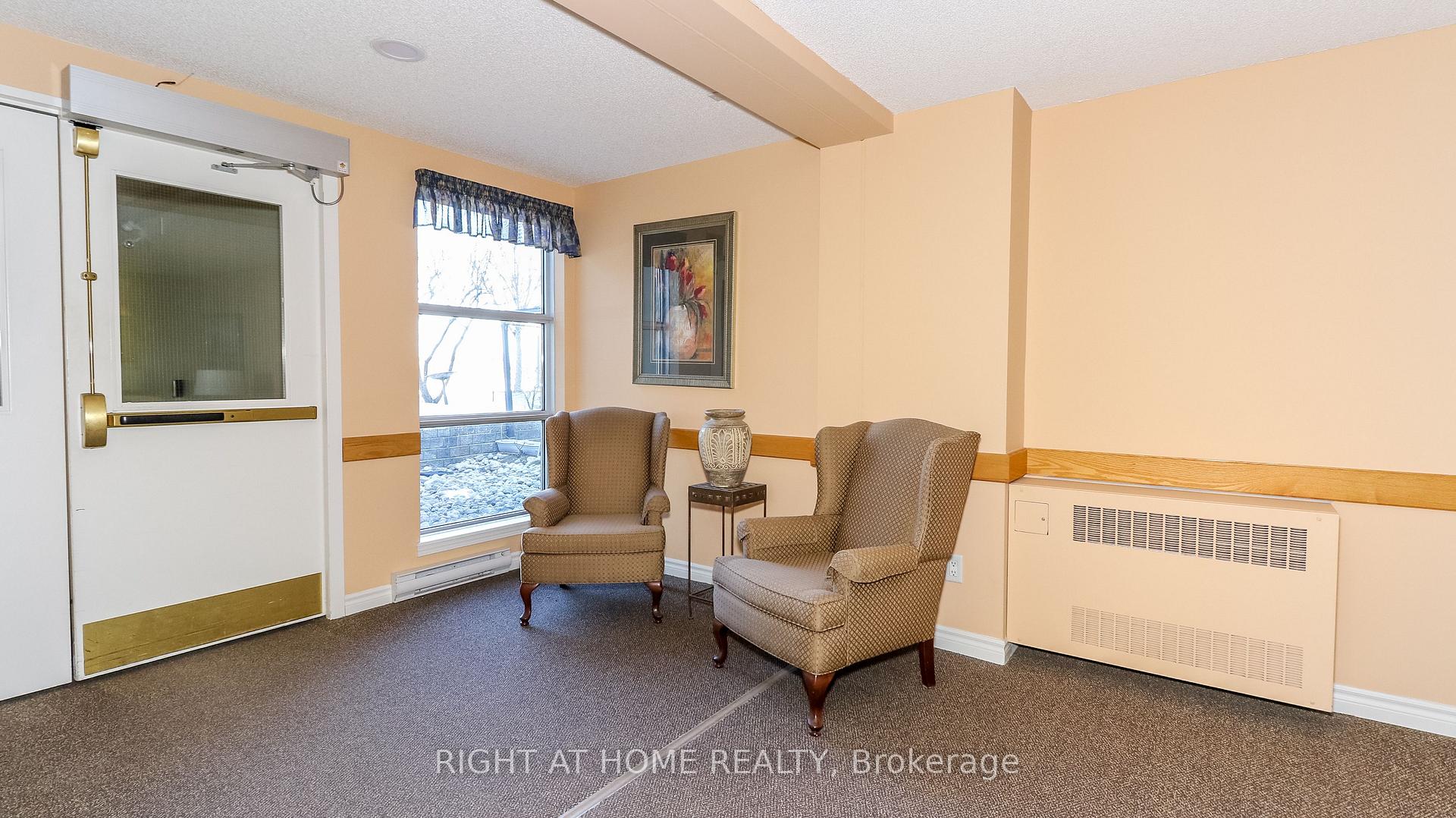 Photo 9 of Unit 203, 90 Dean Avenue, Barrie, Painswick South — HOMEH