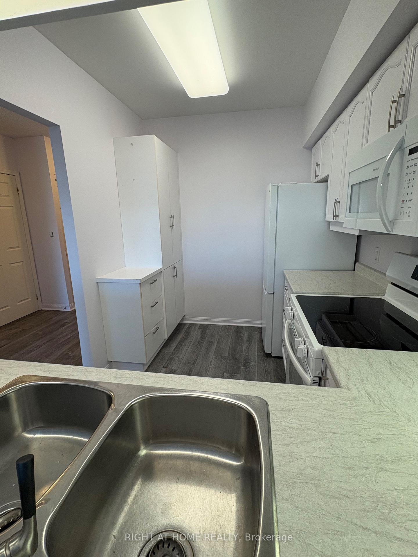 Photo 26 of Unit 203, 90 Dean Avenue, Barrie, Painswick South — HOMEH