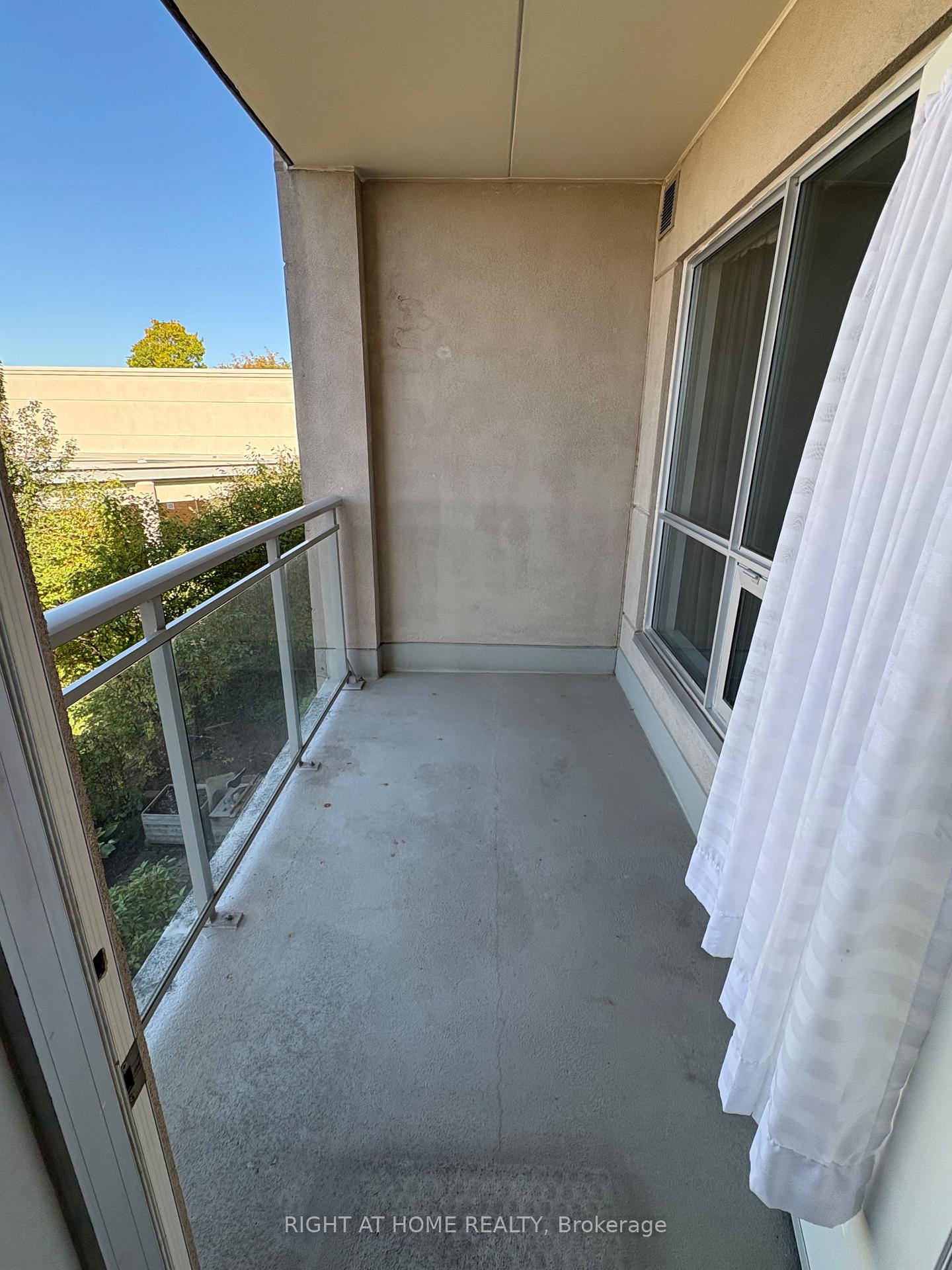 Photo 32 of Unit 203, 90 Dean Avenue, Barrie, Painswick South — HOMEH