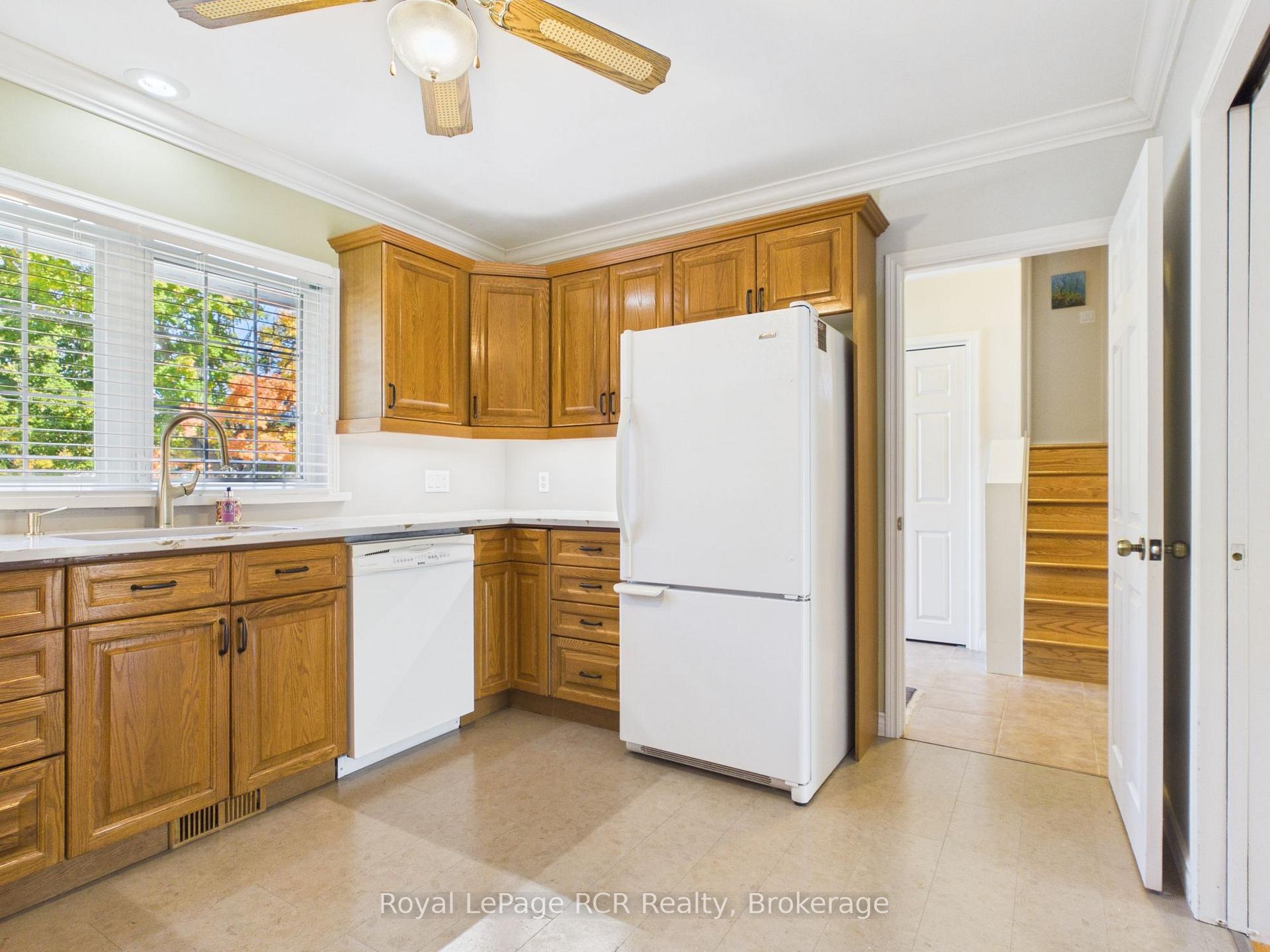 Photo 7 of 525 6th Street W, Owen Sound — HOMEH
