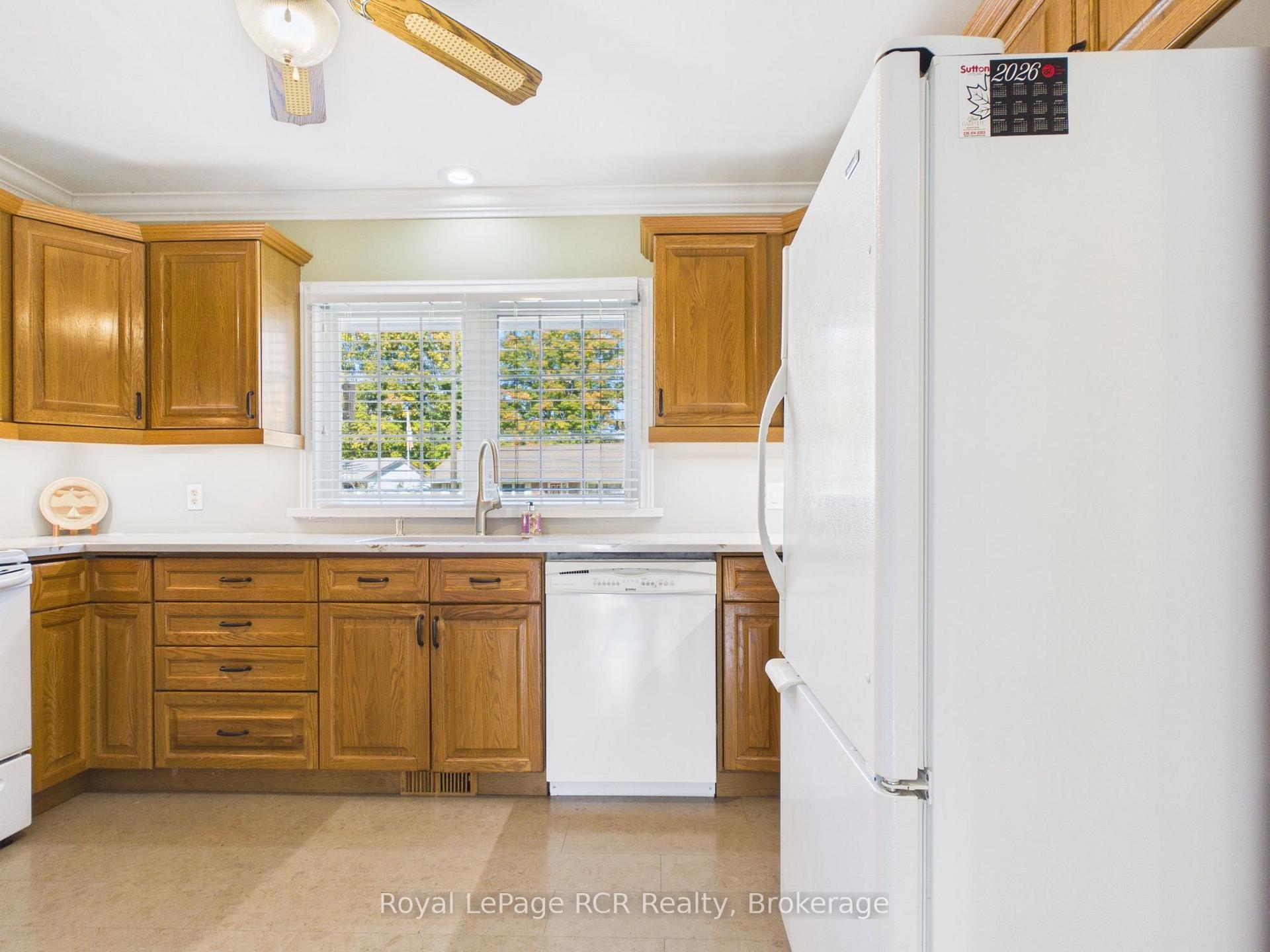 Photo 10 of 525 6th Street W, Owen Sound — HOMEH