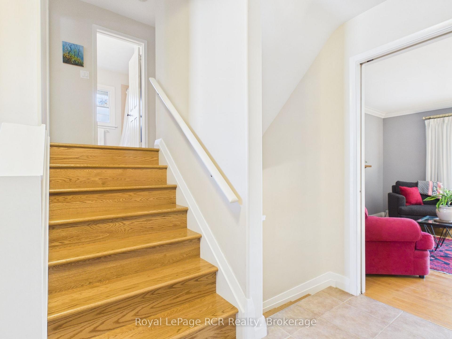 Photo 18 of 525 6th Street W, Owen Sound — HOMEH