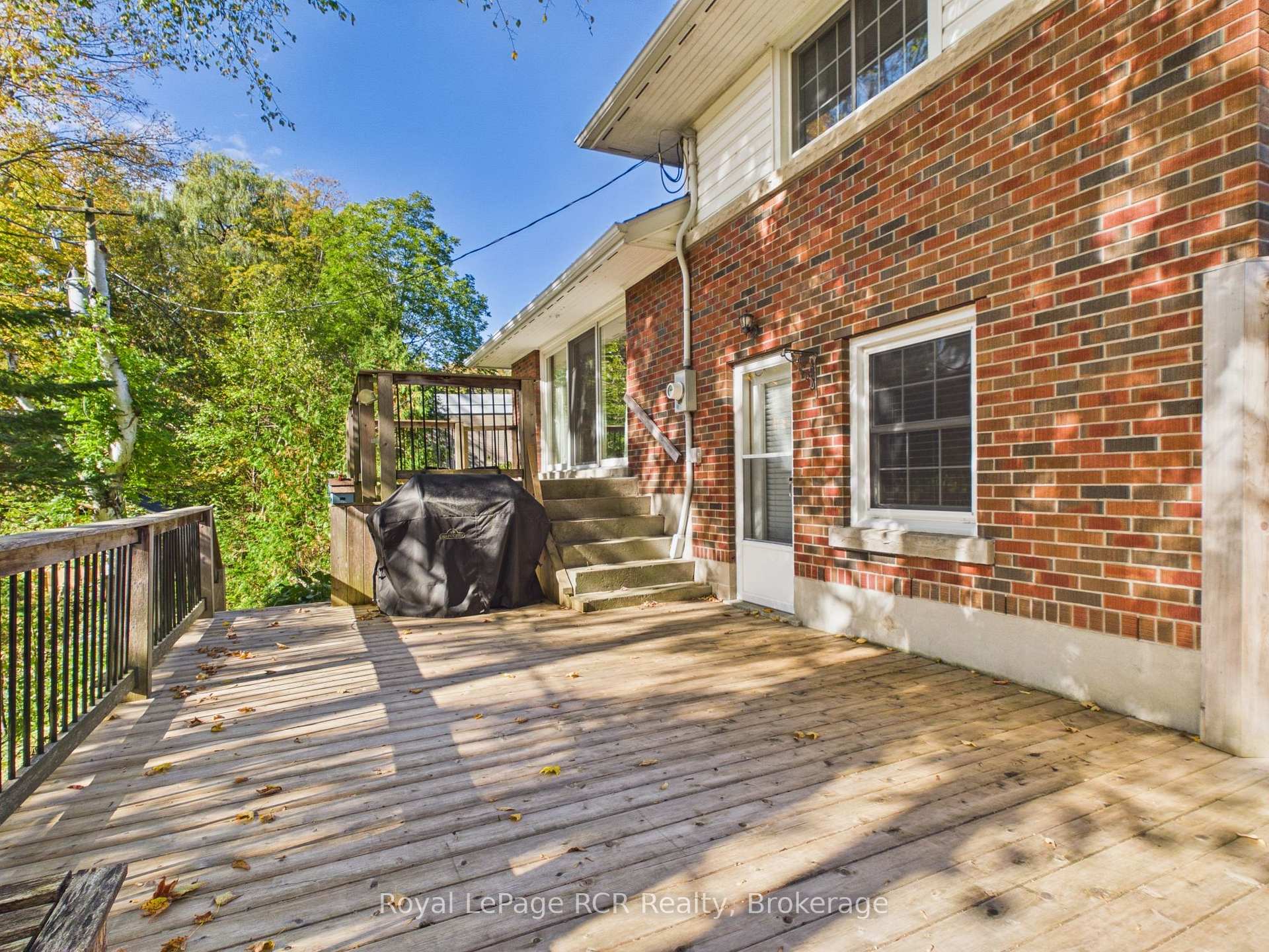 Photo 30 of 525 6th Street W, Owen Sound — HOMEH