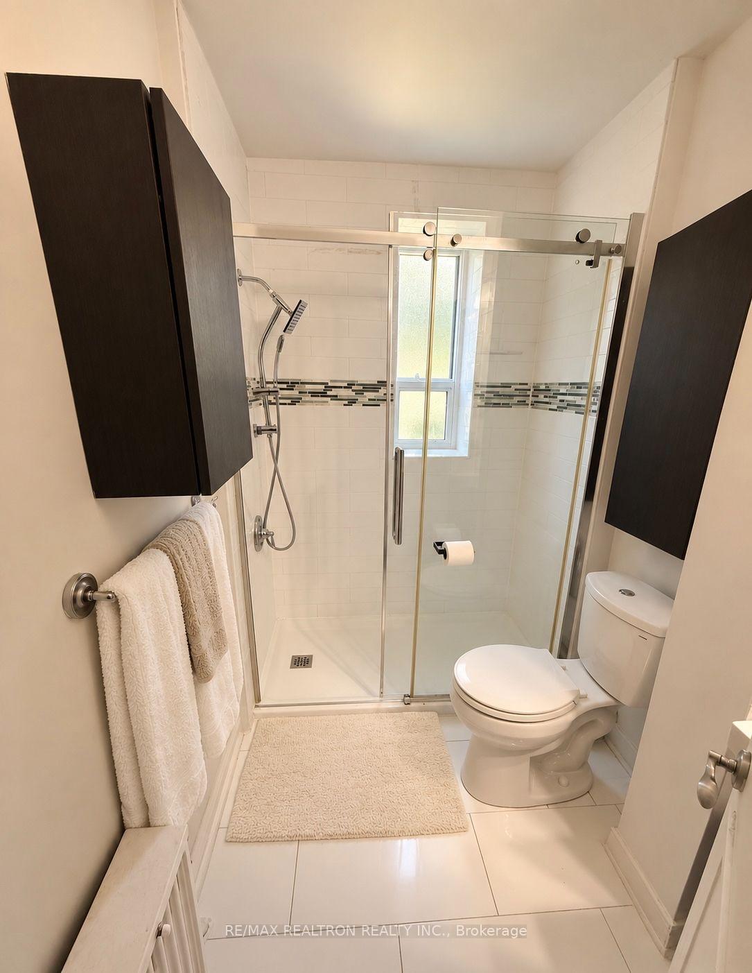 Photo 9 of Unit 106, 2 Ridelle Avenue, Toronto, Forest Hill North — HOMEH