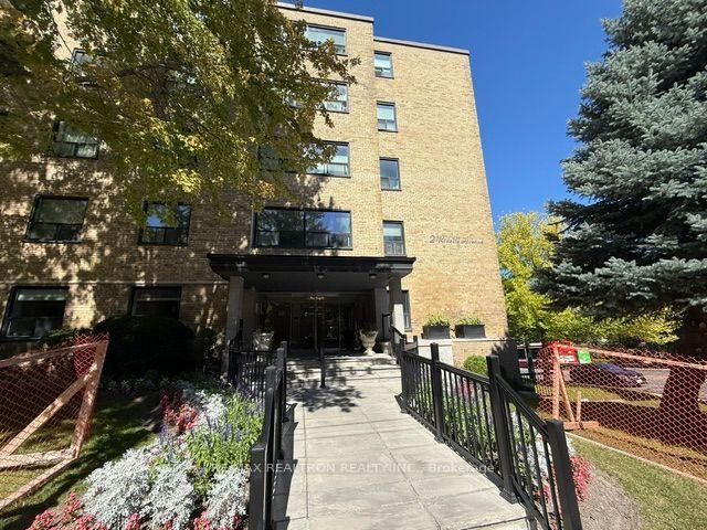 Photo of Unit 106, 2 Ridelle Avenue