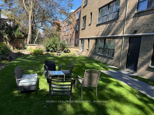 Photo 12 of Unit 106, 2 Ridelle Avenue, Toronto, Forest Hill North — HOMEH