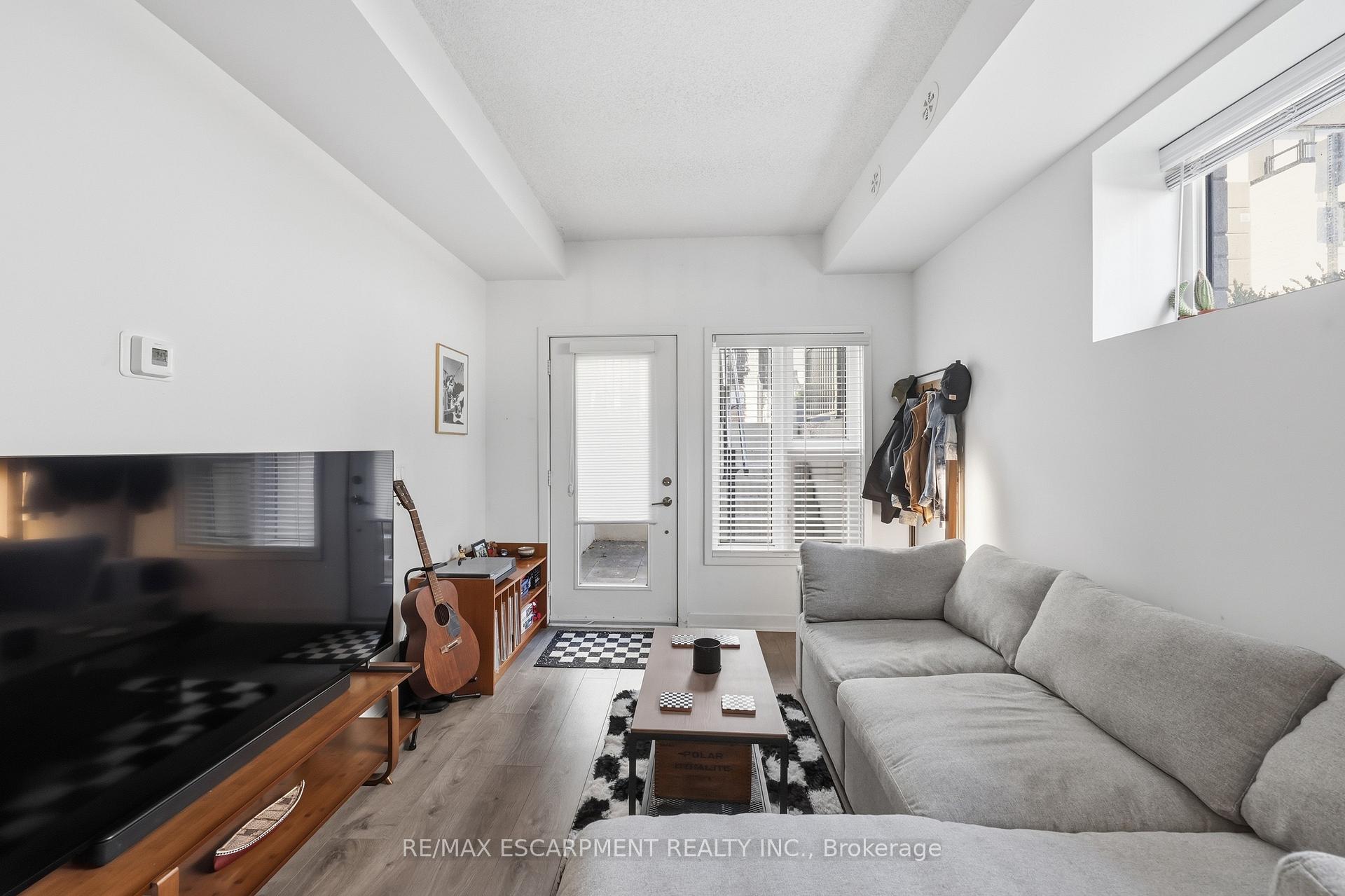 Photo 1 of Unit 613, 1129 Cooke Boulevard, Burlington, Bayview — HOMEH