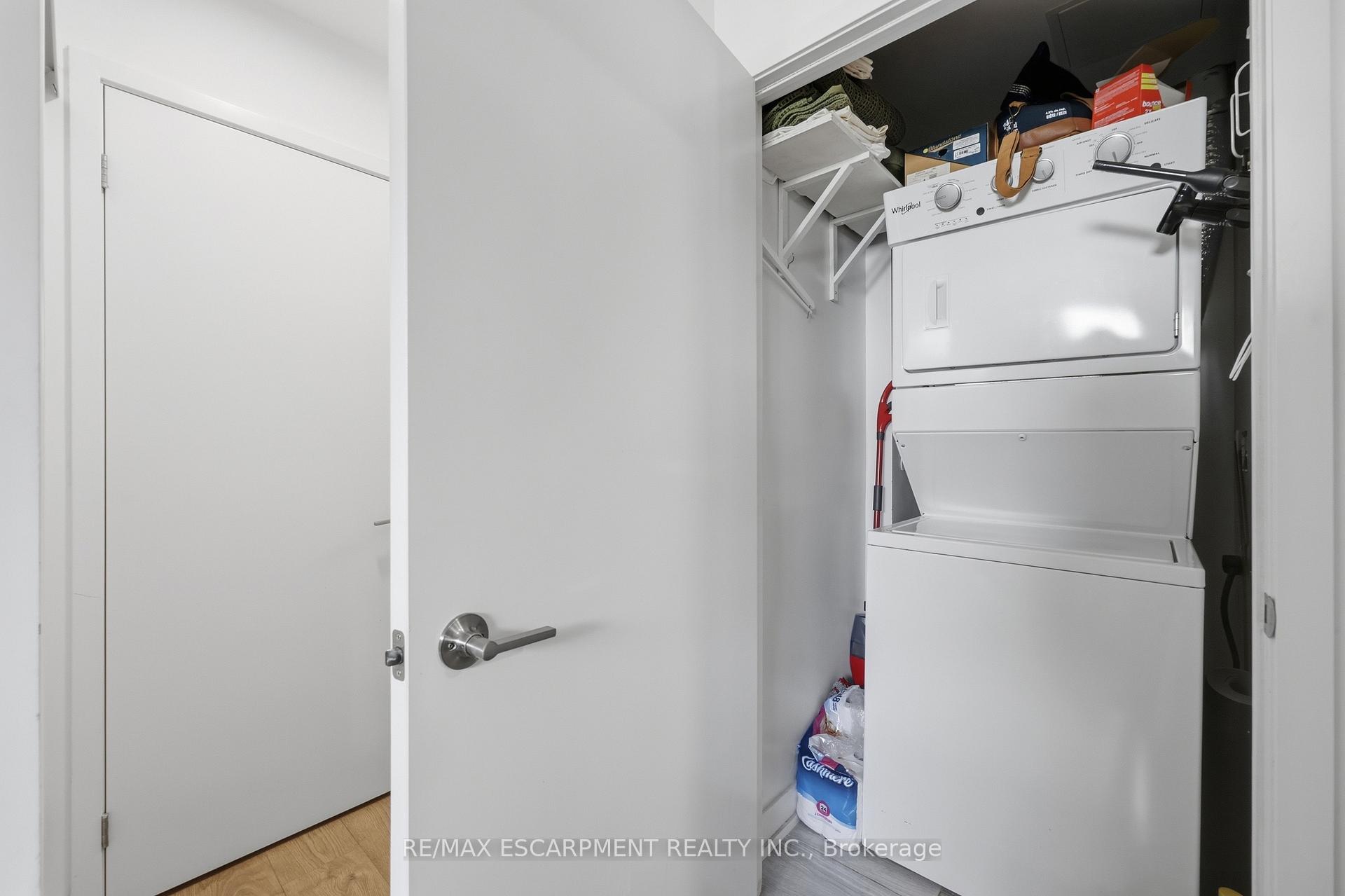 Photo 10 of Unit 613, 1129 Cooke Boulevard, Burlington, Bayview — HOMEH