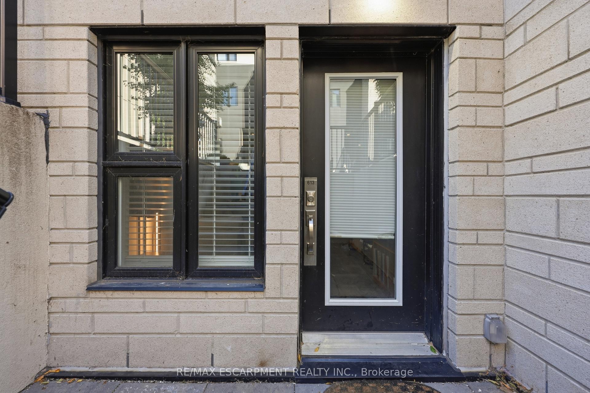 Photo 11 of Unit 613, 1129 Cooke Boulevard, Burlington, Bayview — HOMEH