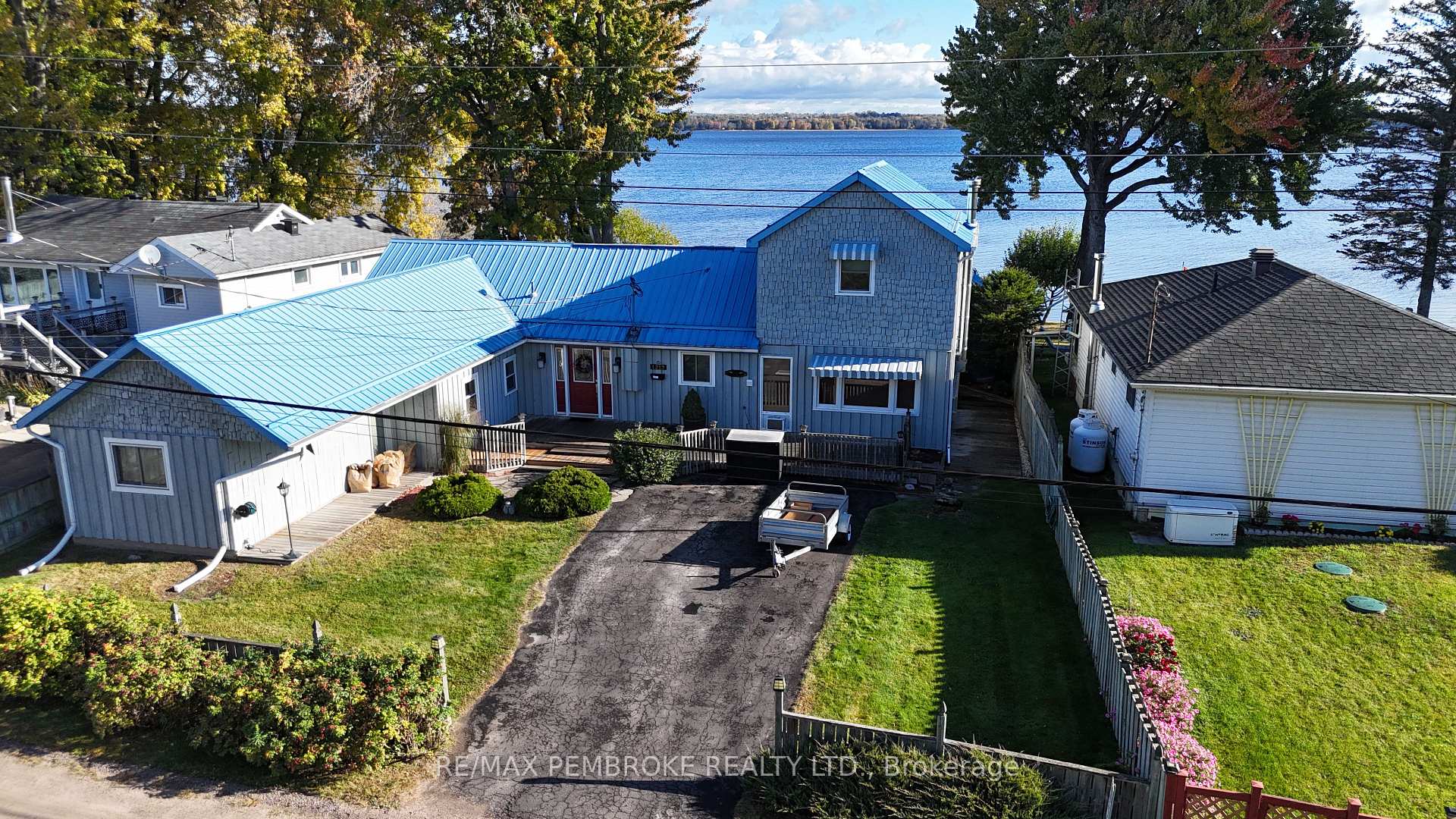 Photo 2 of 1213 Burns Drive, Laurentian Valley, Laurentian Valley — HOMEH