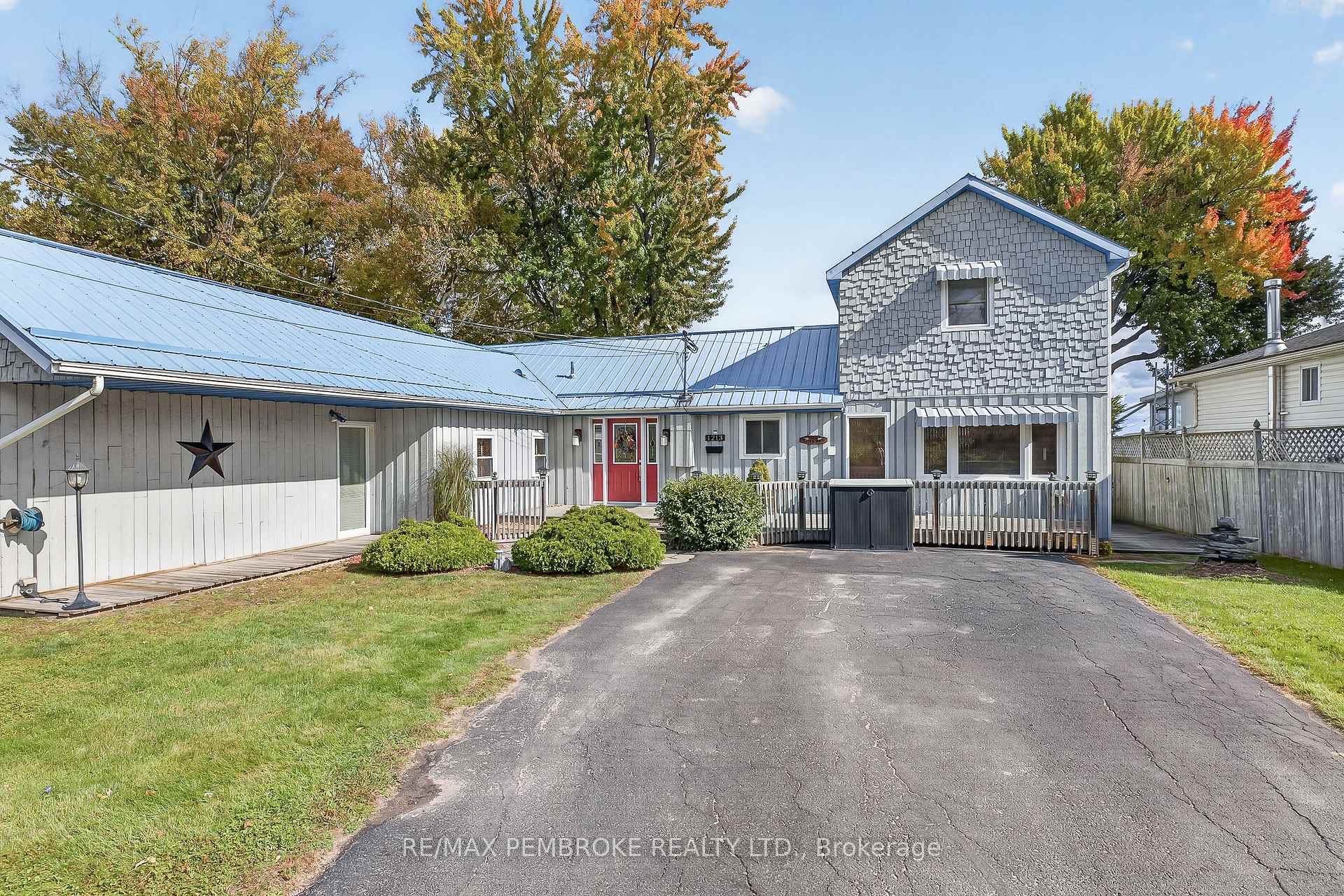 Photo 3 of 1213 Burns Drive, Laurentian Valley, Laurentian Valley — HOMEH