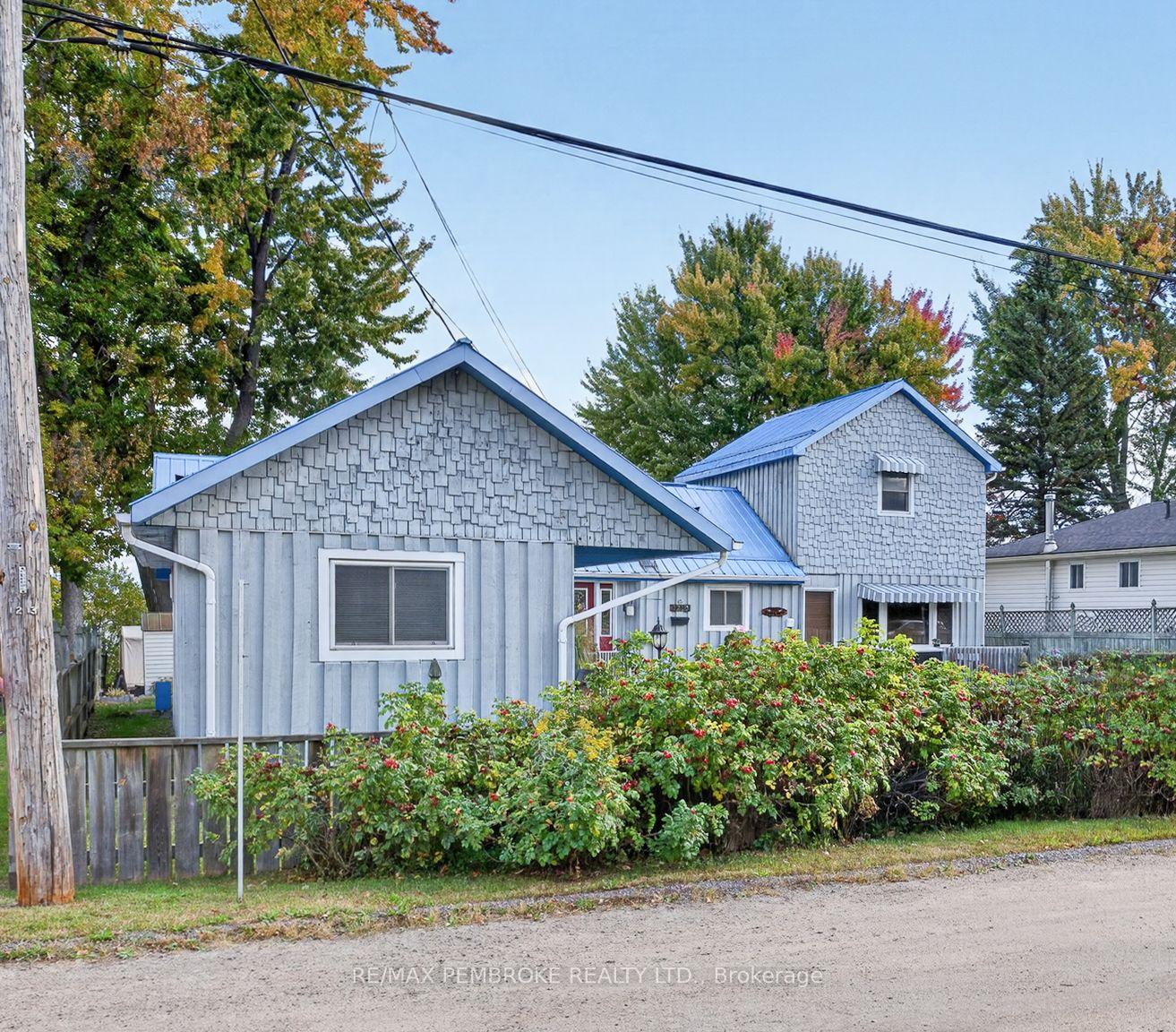 Photo 5 of 1213 Burns Drive, Laurentian Valley, Laurentian Valley — HOMEH
