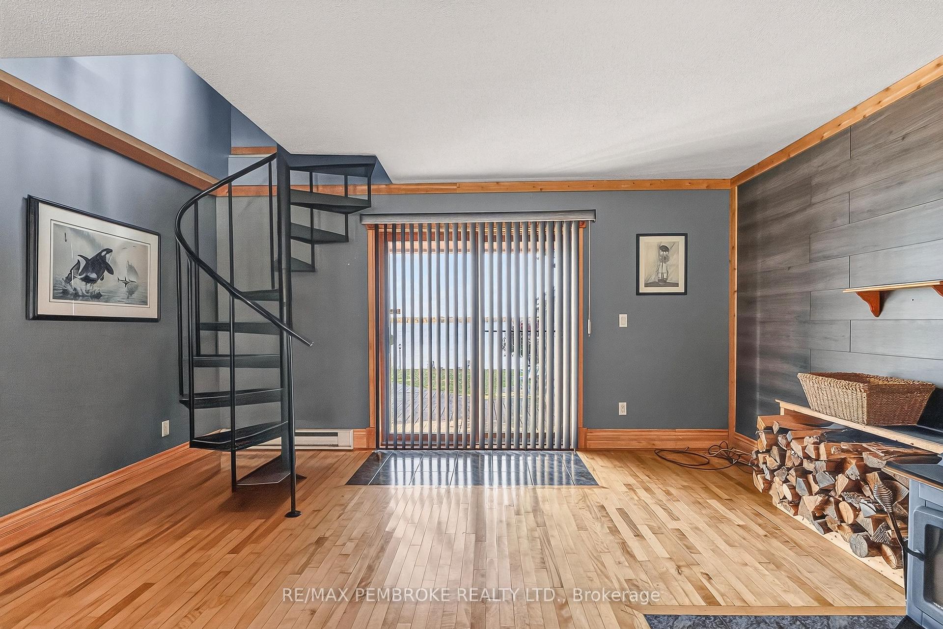 Photo 17 of 1213 Burns Drive, Laurentian Valley, Laurentian Valley — HOMEH