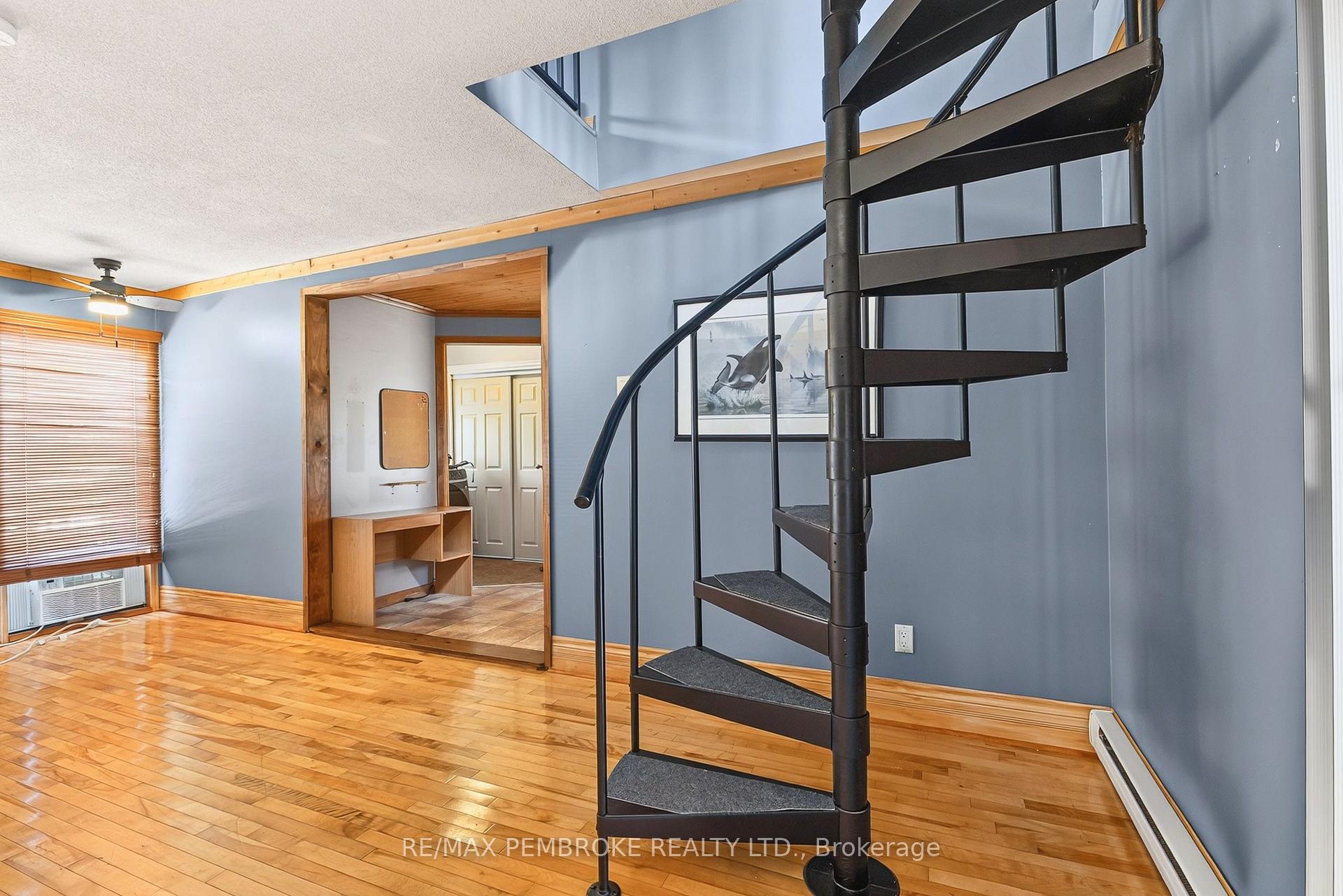 Photo 19 of 1213 Burns Drive, Laurentian Valley, Laurentian Valley — HOMEH