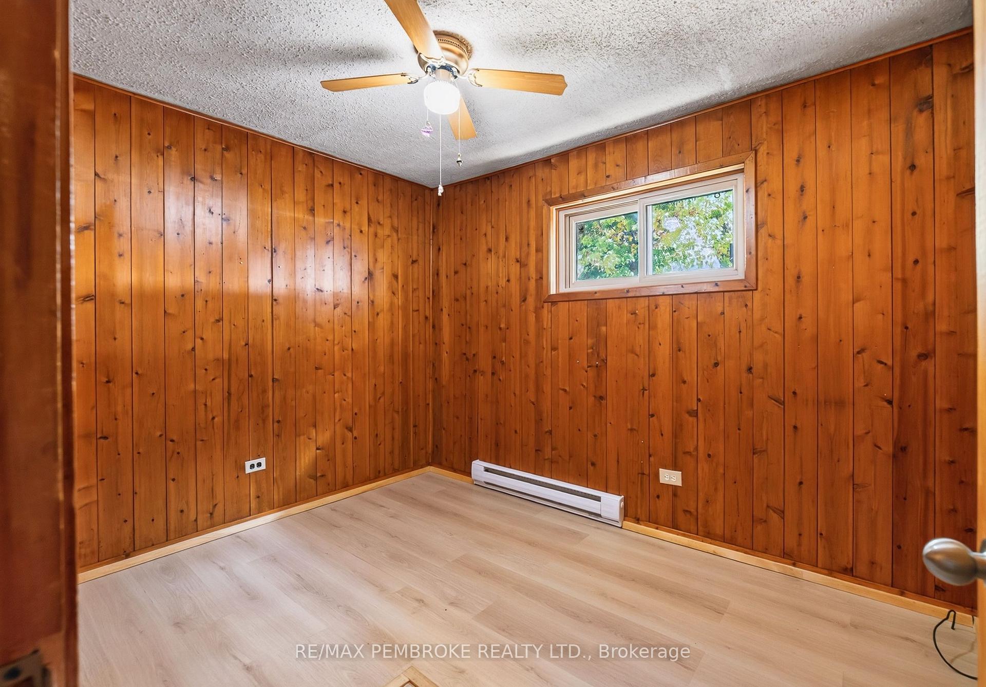 Photo 24 of 1213 Burns Drive, Laurentian Valley, Laurentian Valley — HOMEH