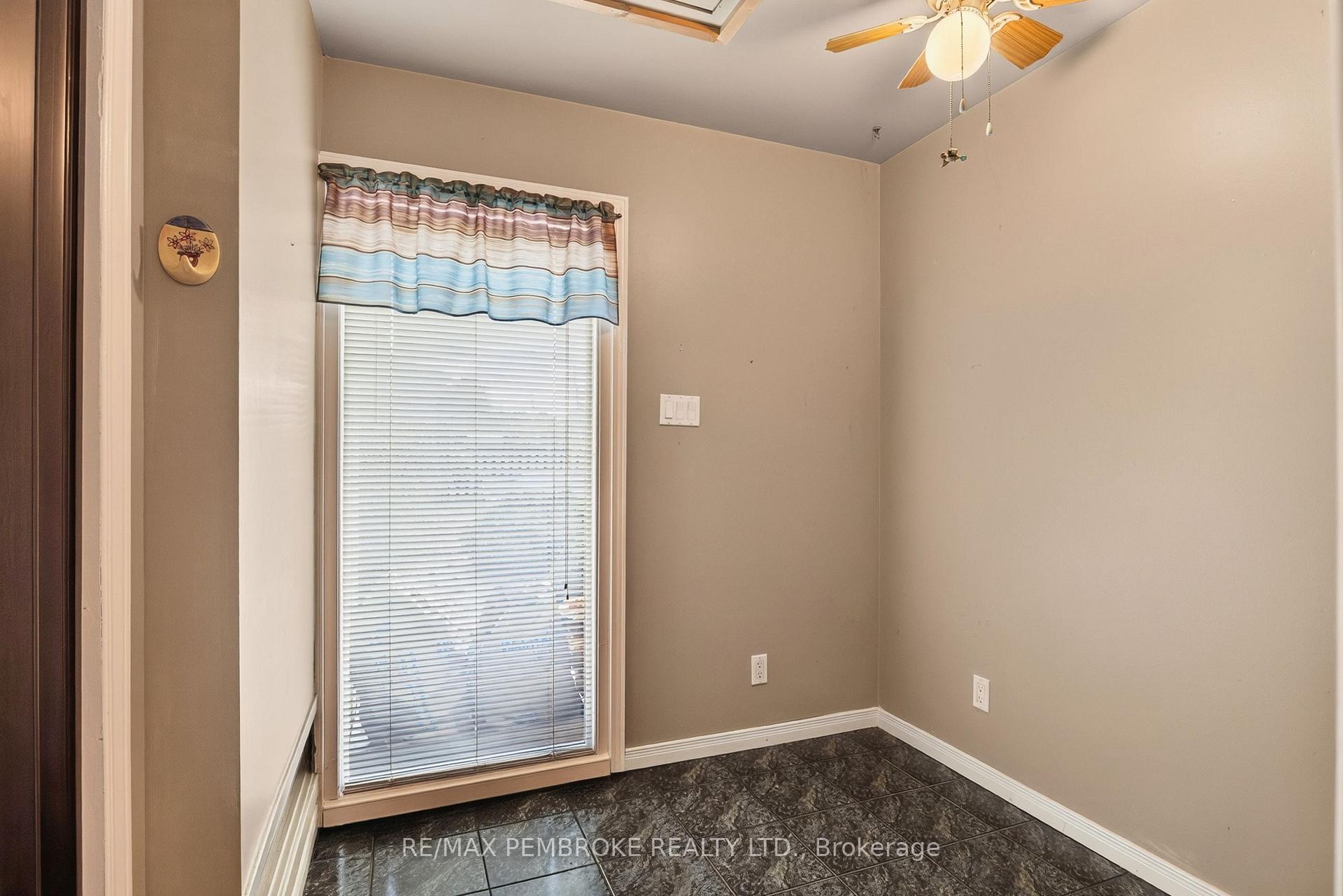 Photo 31 of 1213 Burns Drive, Laurentian Valley, Laurentian Valley — HOMEH