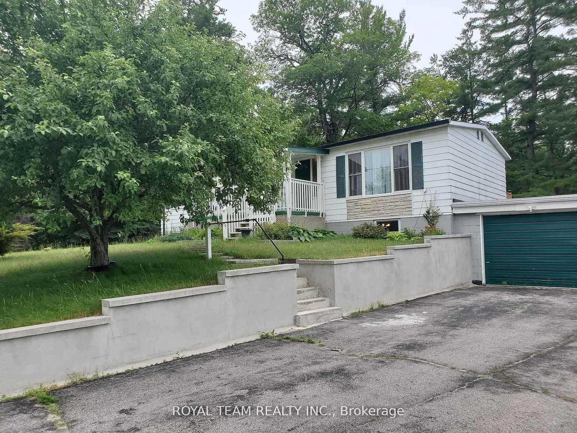 Photo of 608 Hickory Beach Road