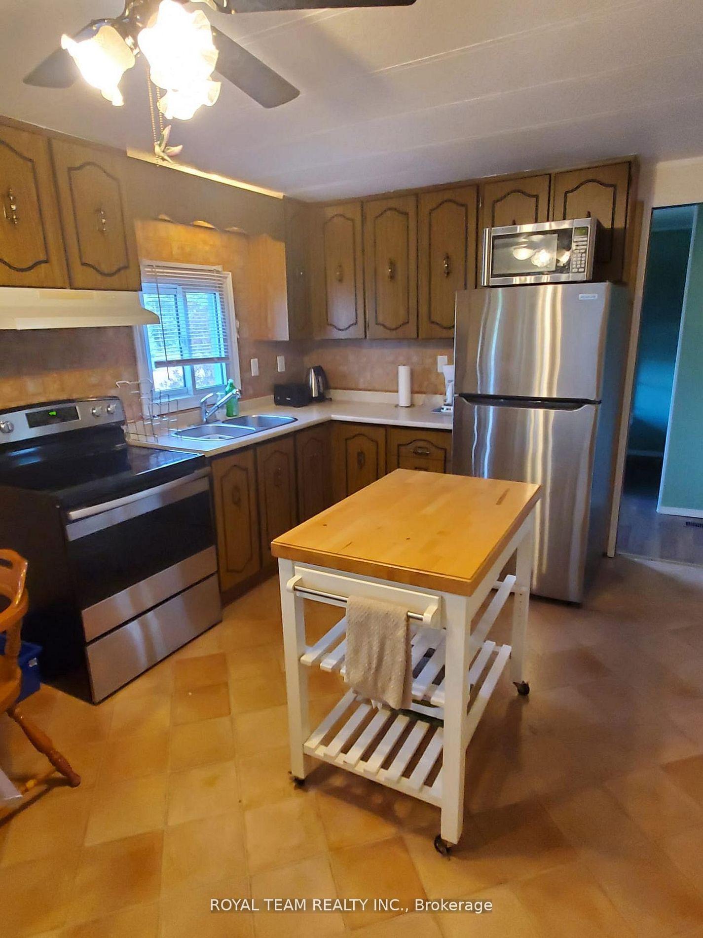 Photo 8 of 608 Hickory Beach Road, Kawartha Lakes, Verulam — HOMEH