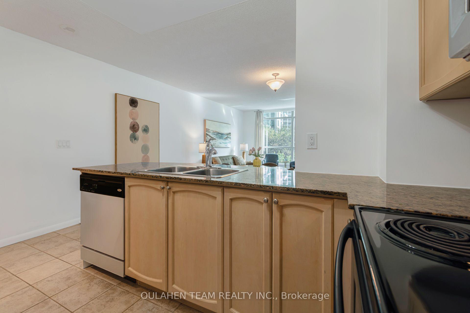 Photo 12 of Unit 304, 219 Fort York Boulevard, Toronto, Niagara — HOMEH
