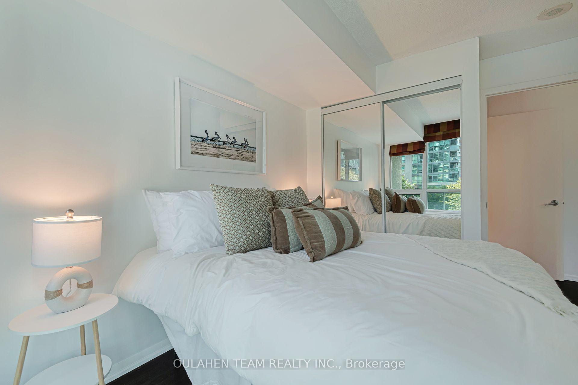 Photo 24 of Unit 304, 219 Fort York Boulevard, Toronto, Niagara — HOMEH